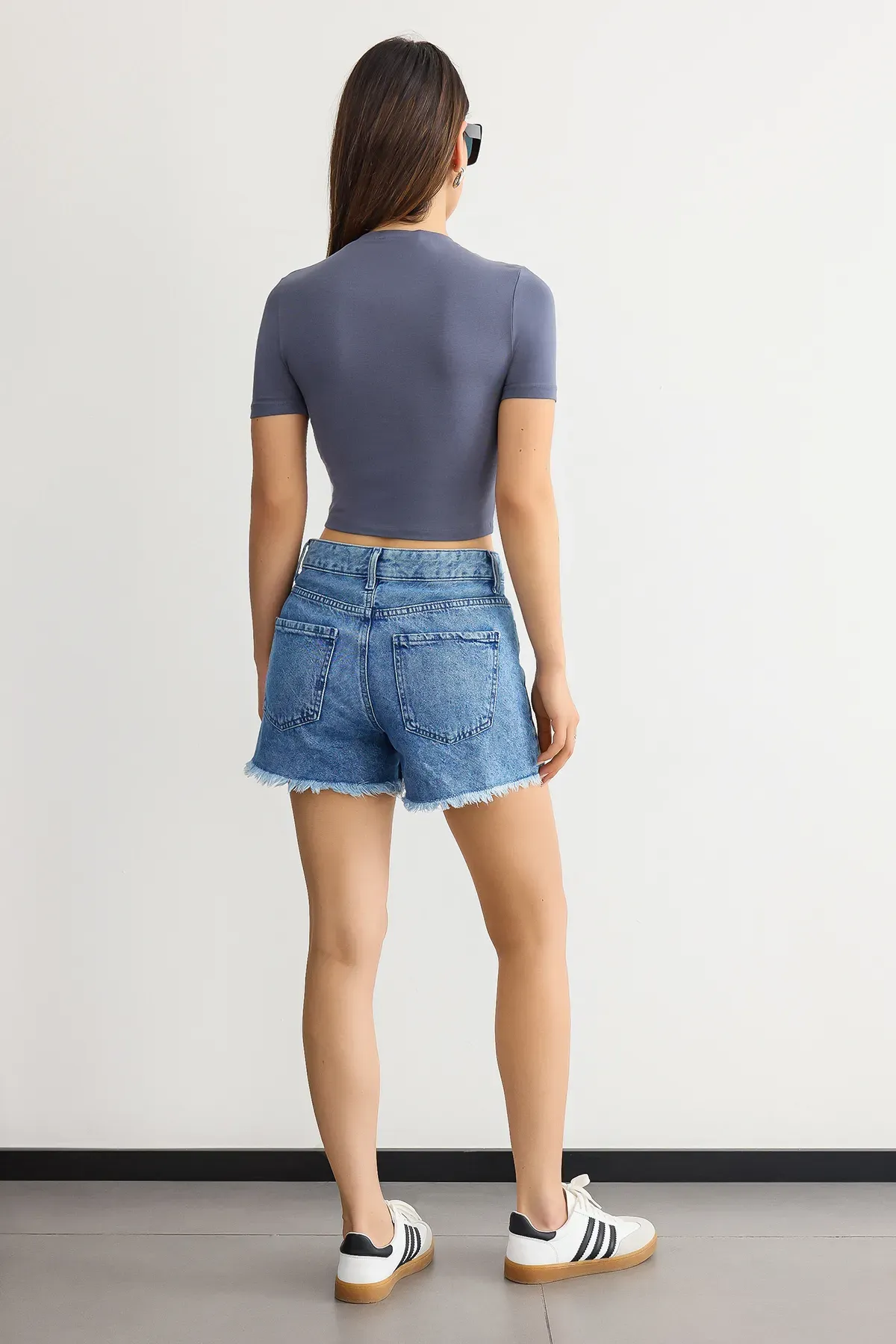 Crew Neck Basic Crop top 4