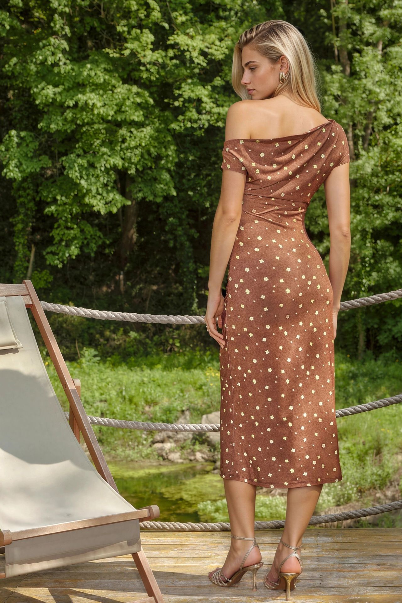 Asymmetric Neck Floral Midi Dress 2