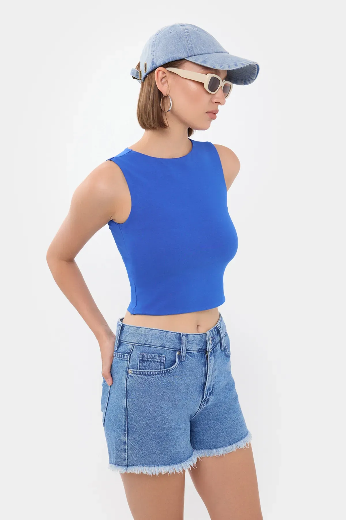 Round Neck Basic Tank Top 3