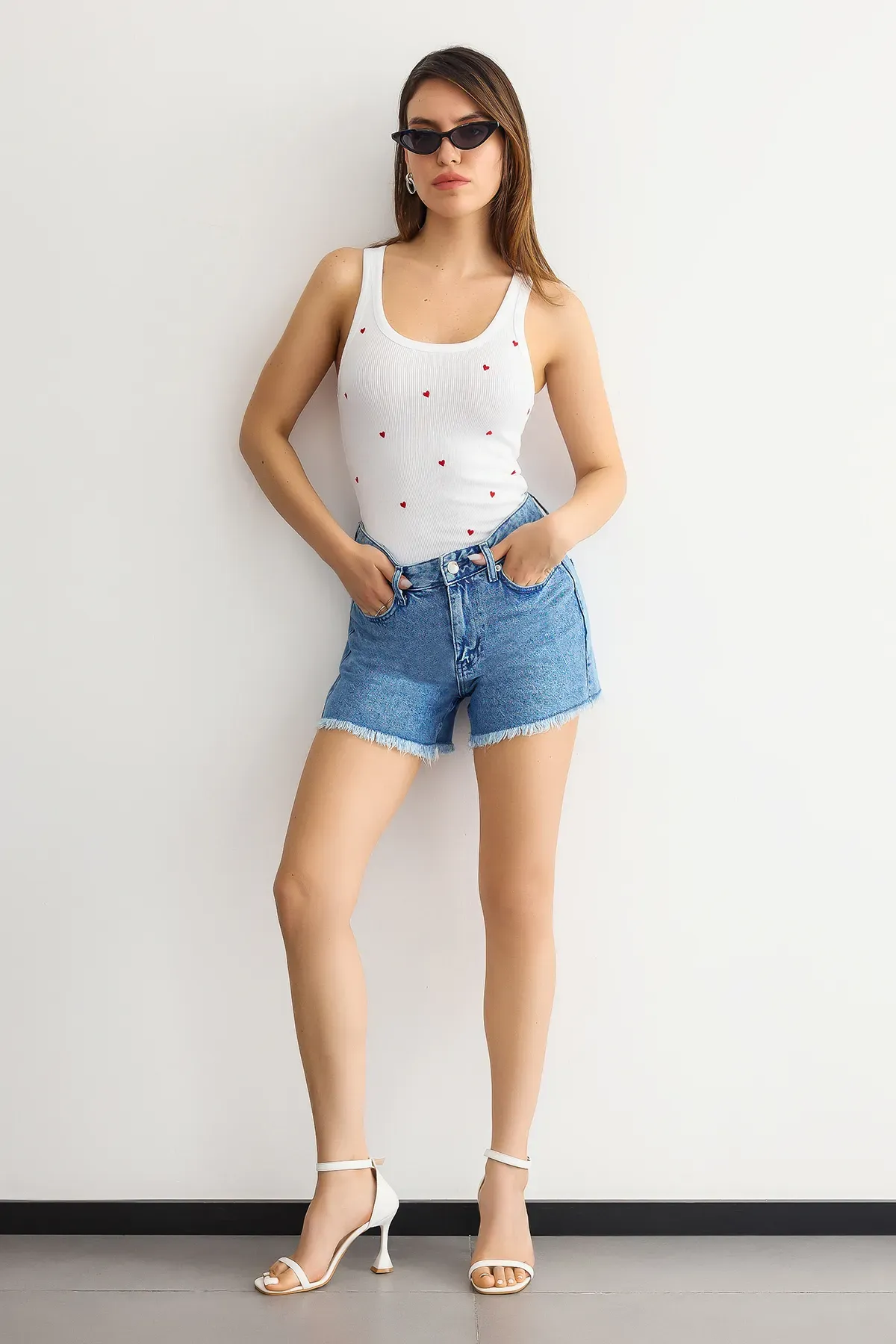 Embroidered Sleeveless Cami Top 1