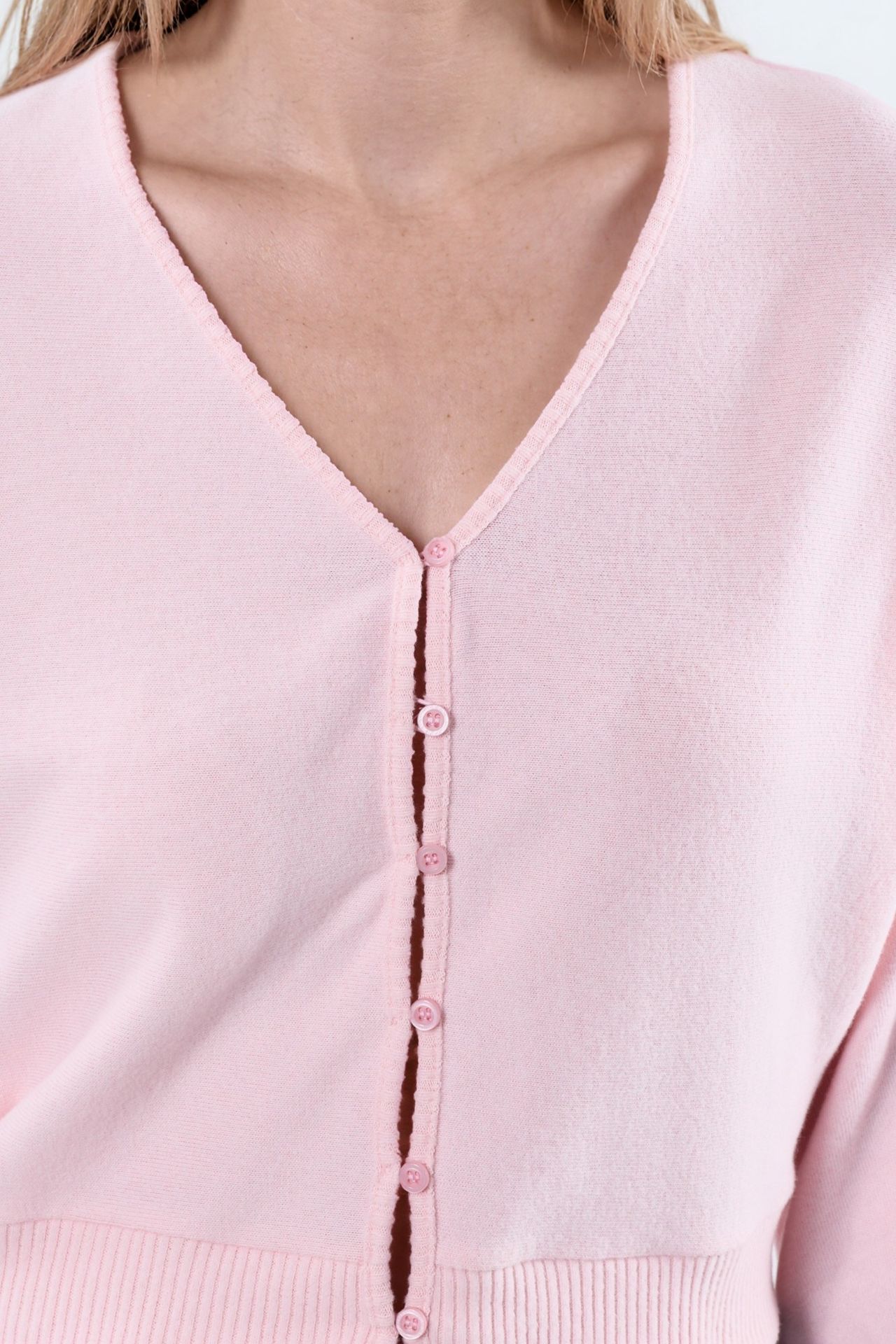 BUSEM V-Neck Ribbed Crop Cardigan 4