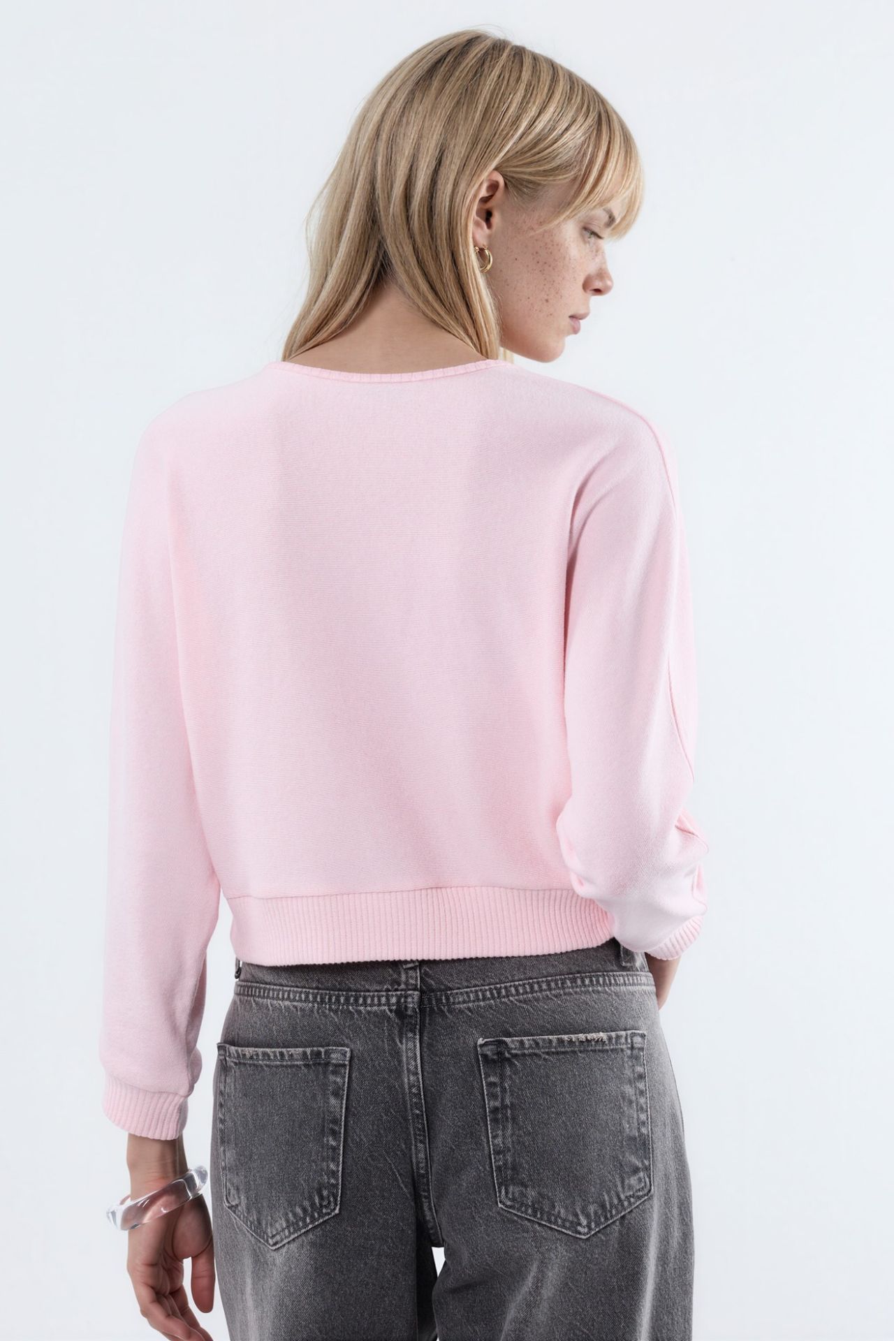 BUSEM V-Neck Ribbed Crop Cardigan 3
