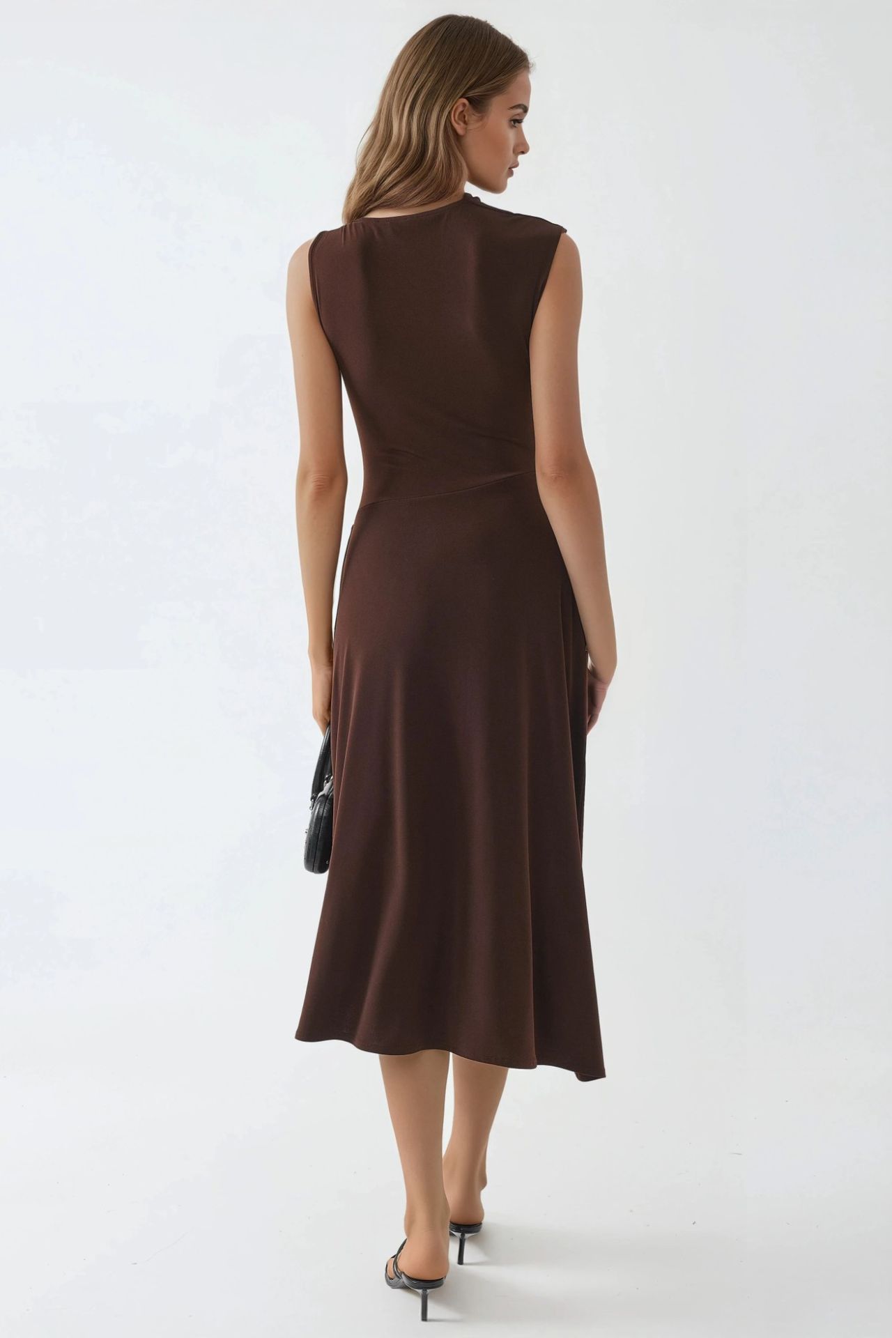 BUSEM Accessory Detailed Asymmetrical Midi Dress 3