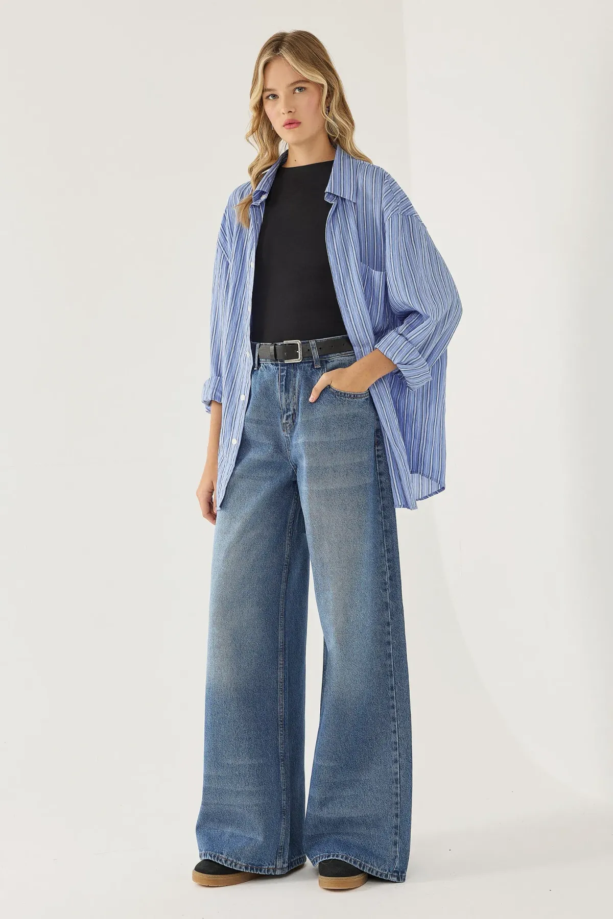 Wide Leg  Washed Effect Jeans 1