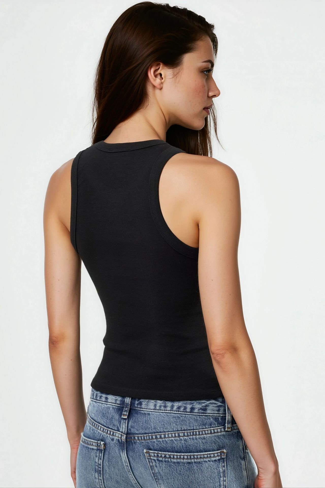 BUSEM Sleeveless U Collar Tank Top with Accessory Detail 3
