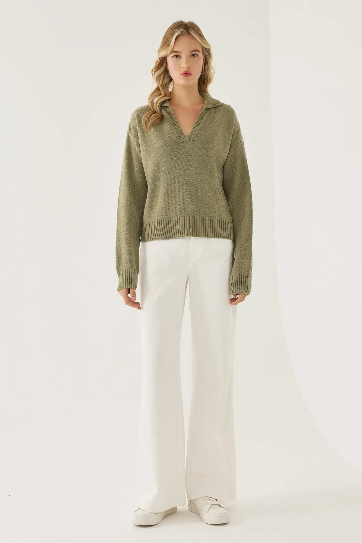 Polo Collar Knit Sweater 2
