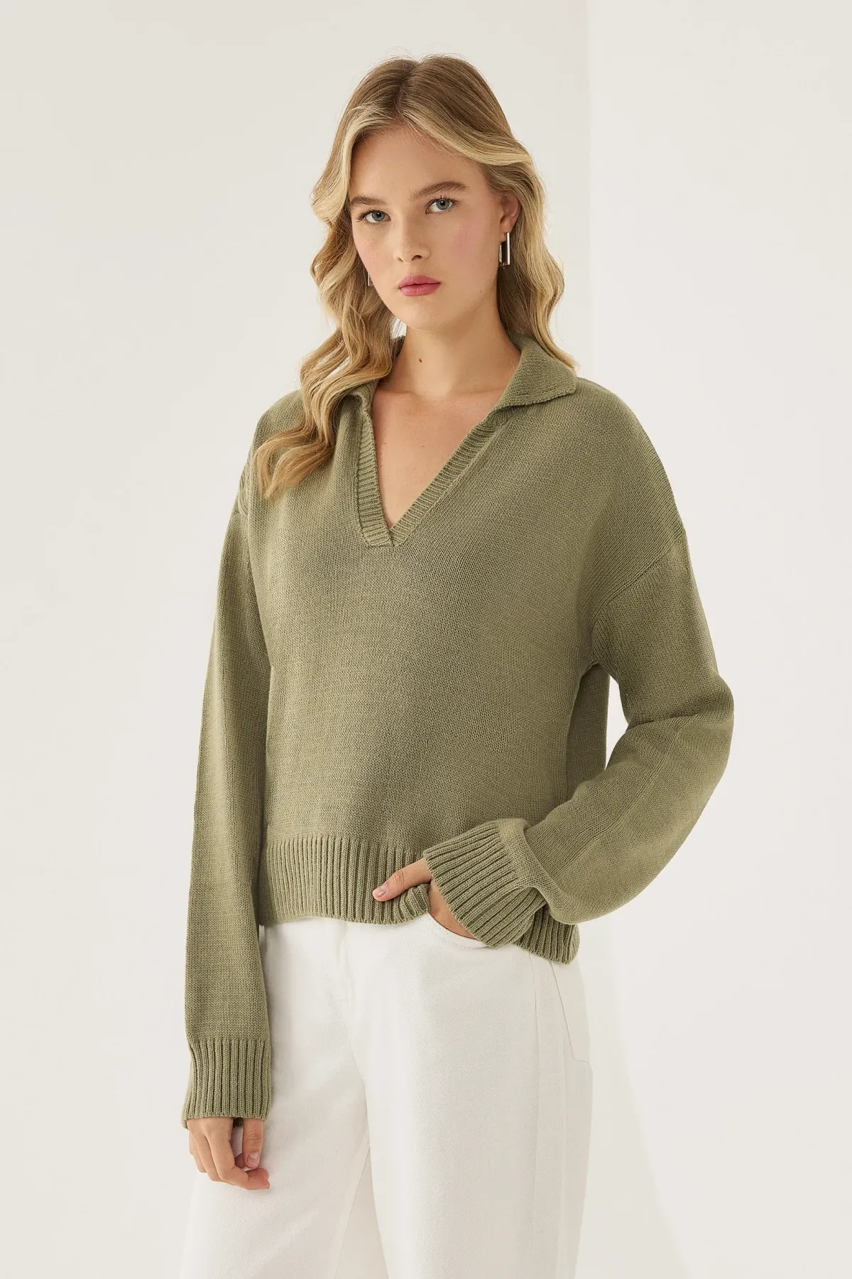Polo Collar Knit Sweater 1