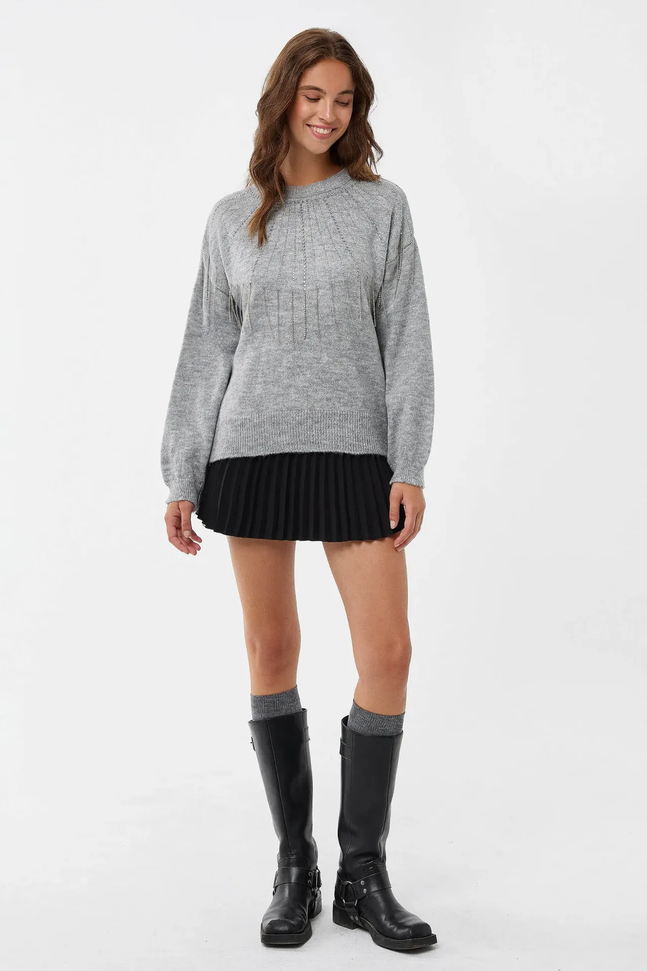 Embroidered Crew Neck Knit Sweater