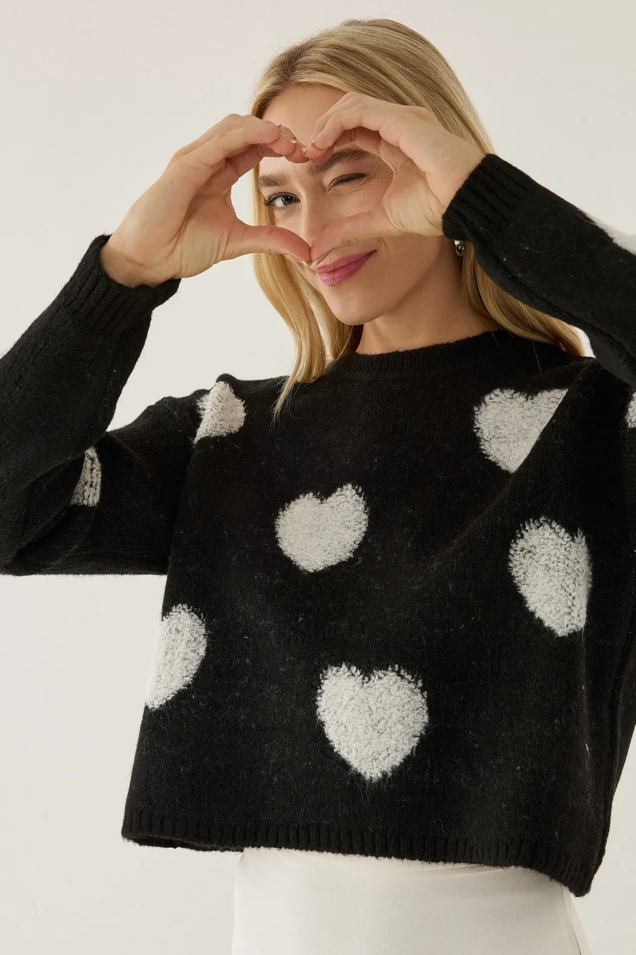 Heart Patterned Crew Neck Sweater