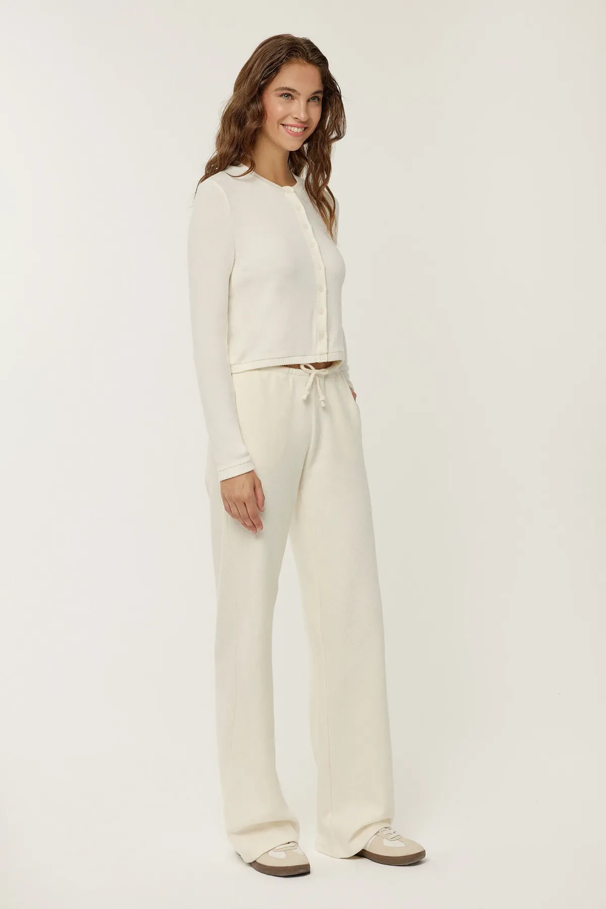 Elastic Waist Straight Leg Sweatpants 3