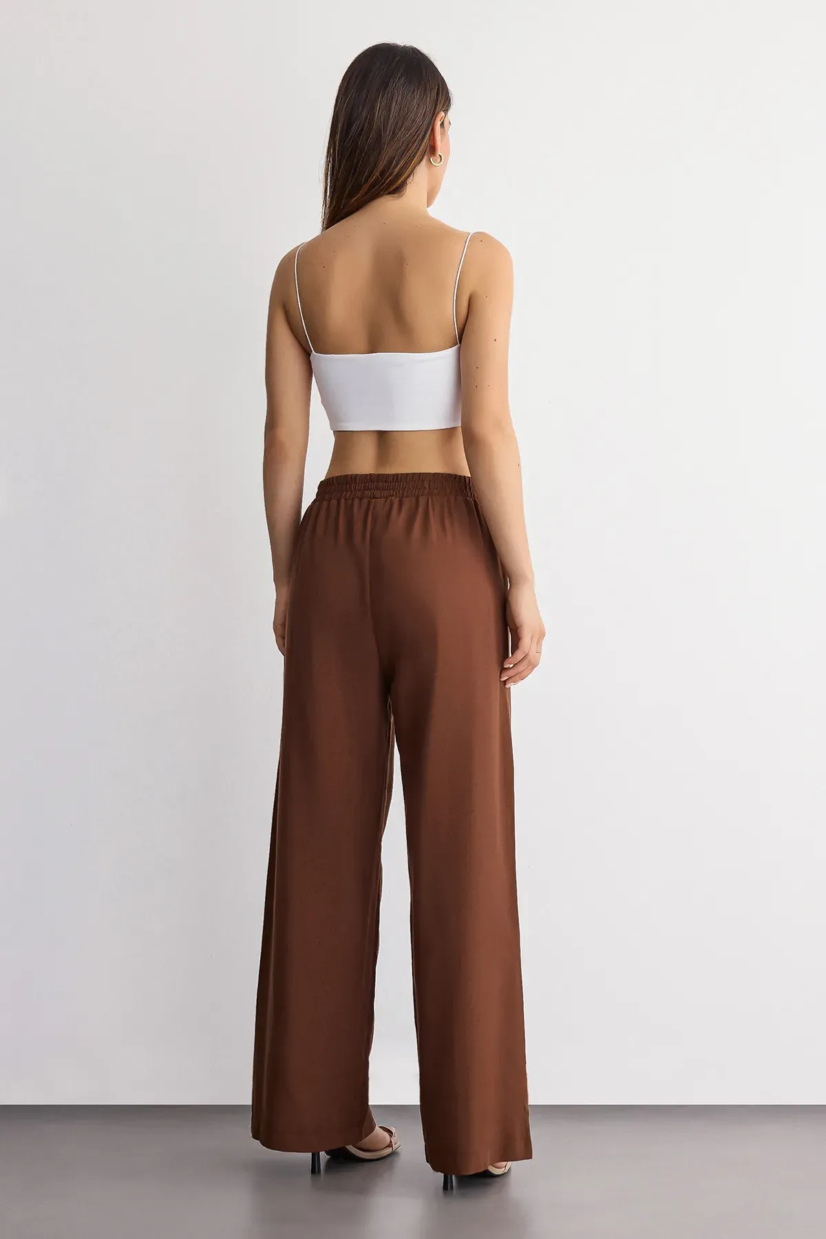 Wide-Leg High-Waist Cotton Trousers 4