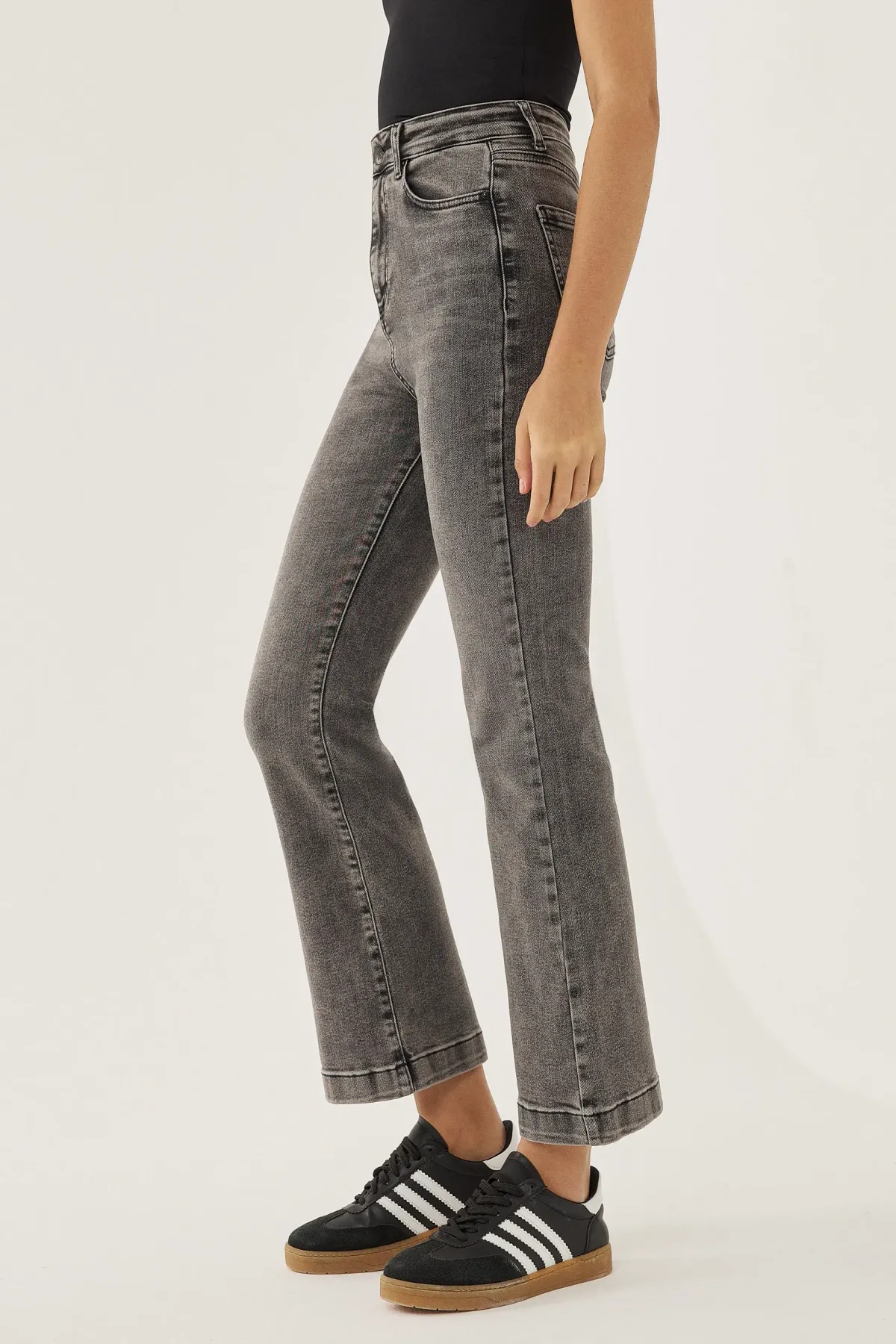 Flare Jeans 3