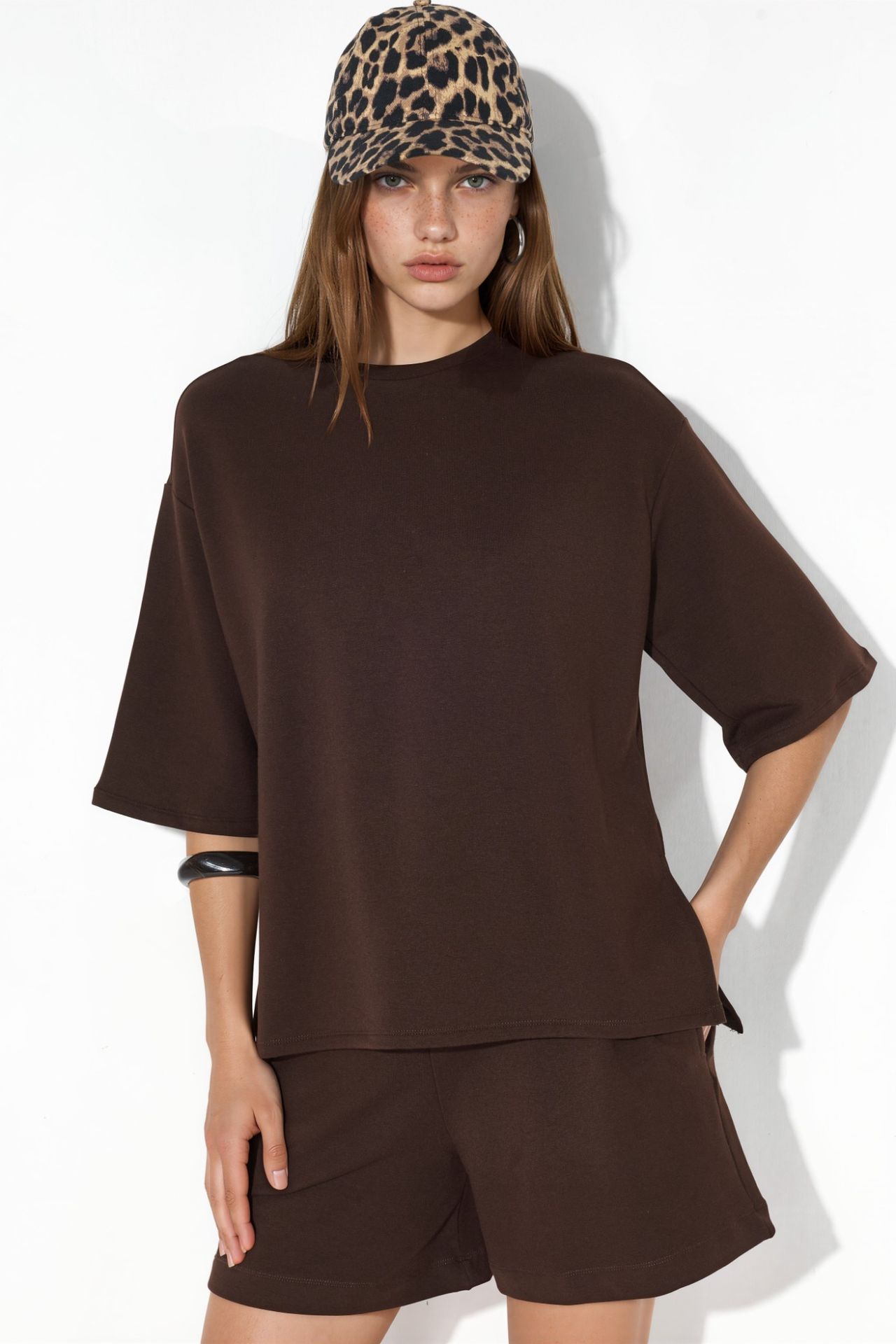 BUSEM Women's Loose-fit Crew Neck T-shirt 1