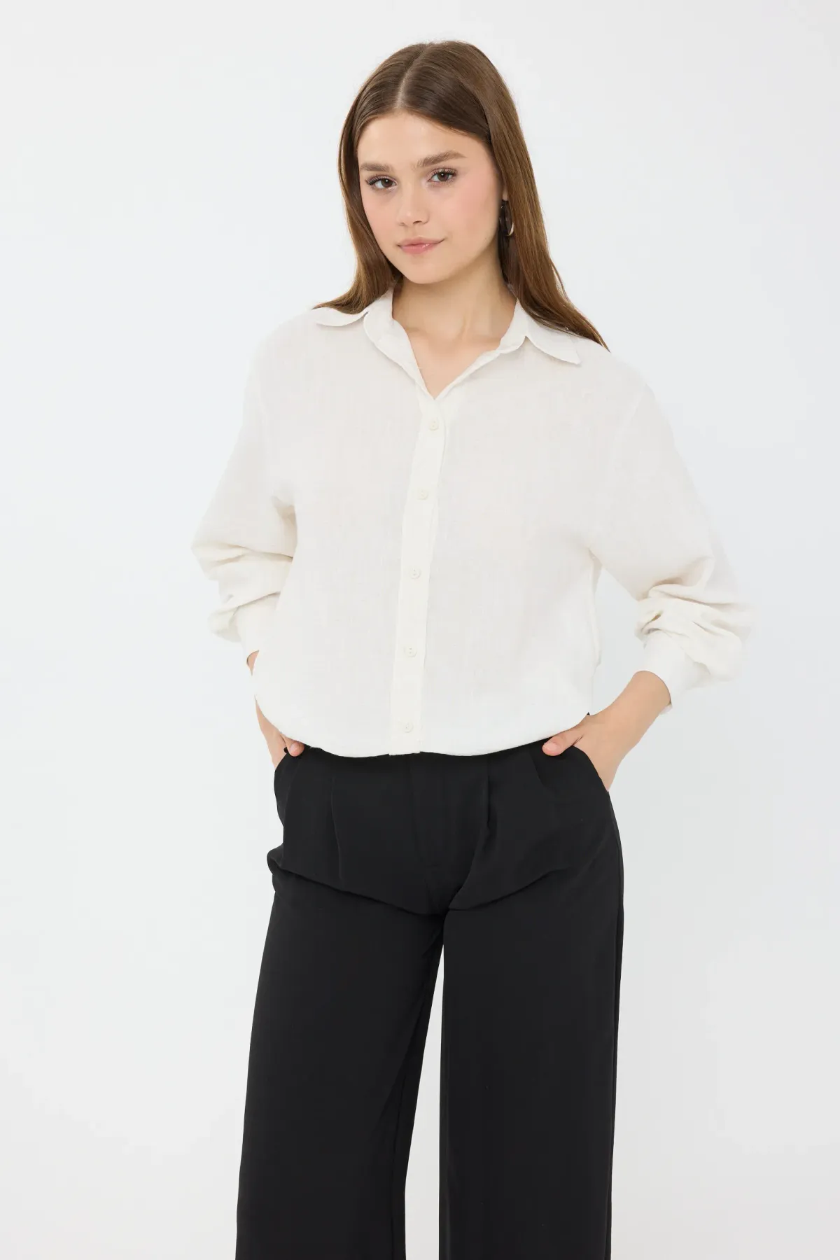 Buttoned Long Sleeve Relaxed Shirt 2