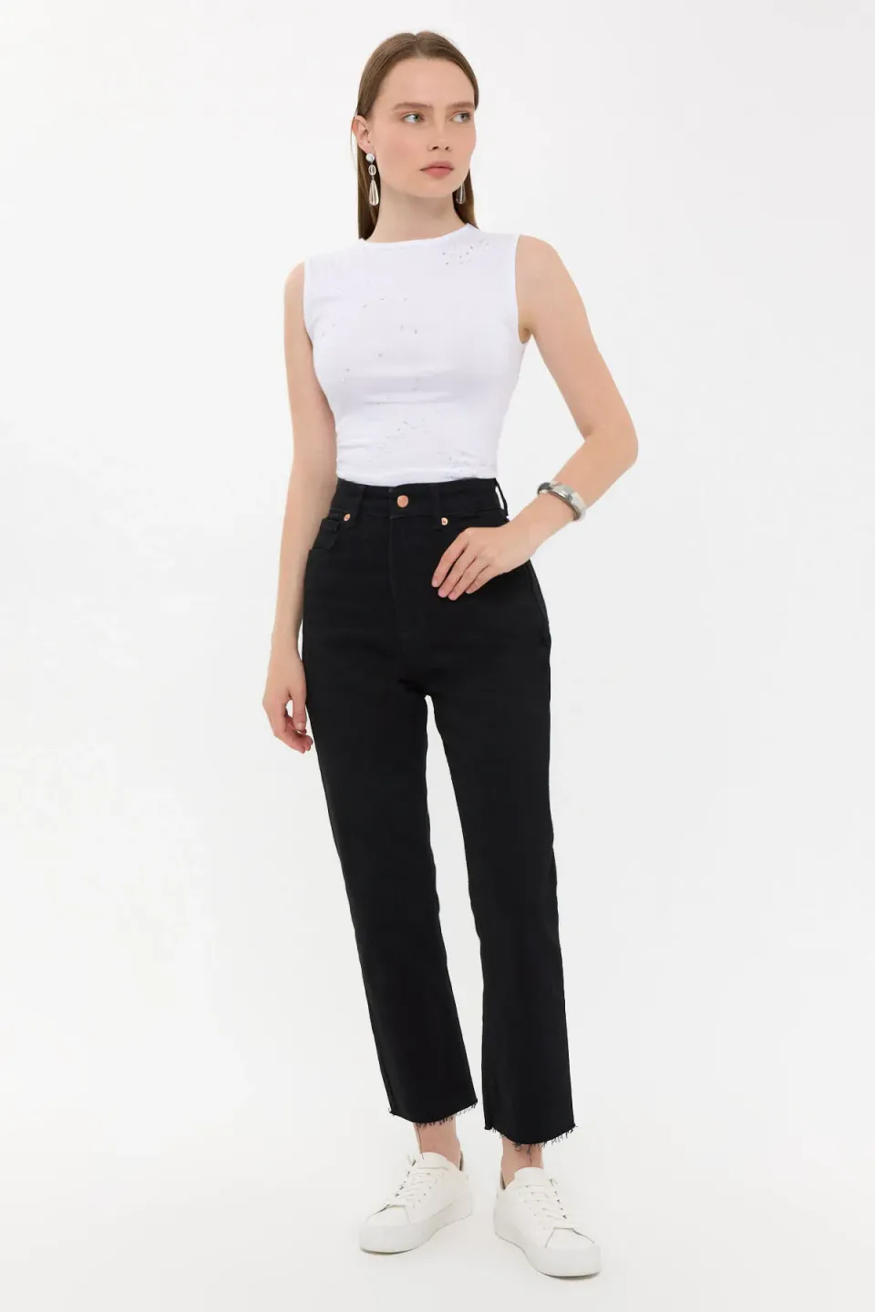 Sleeveless Cotton Round-Neck Diamante Top
