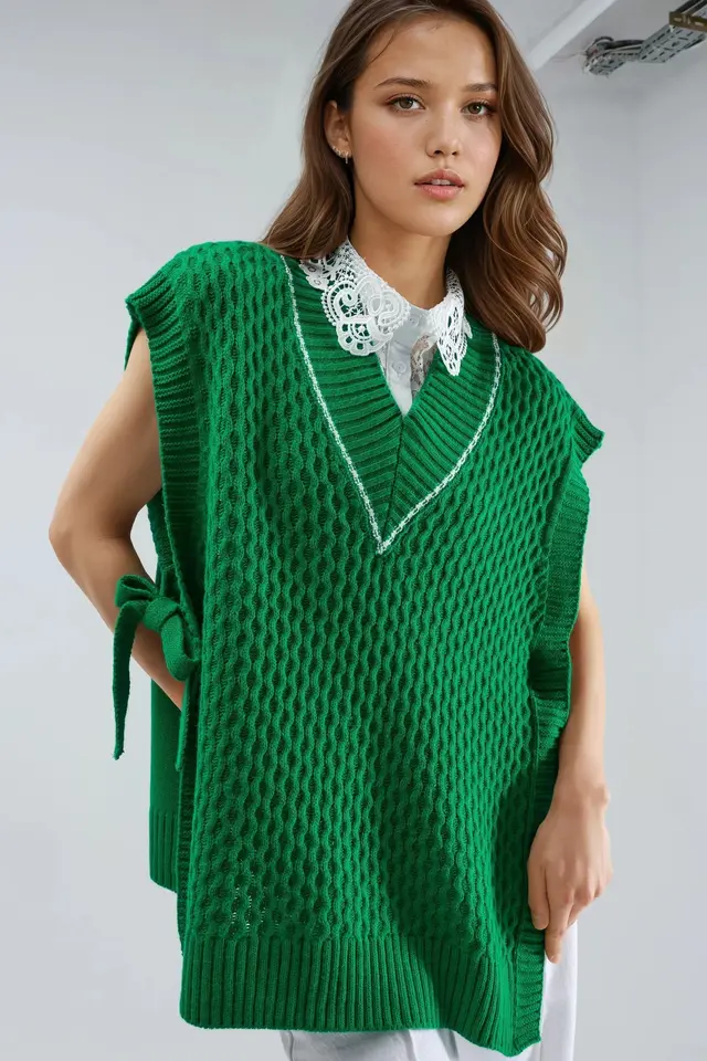 MY FASHION Patterned Sweater Vest with Tie Detail