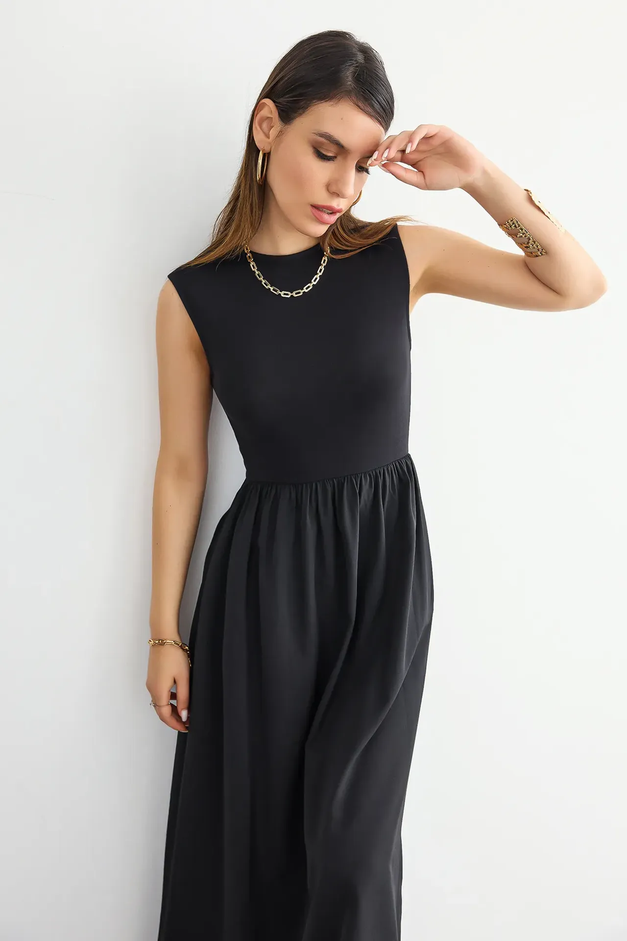 Sleeveless High-Neck A-Line Maxi Dress
