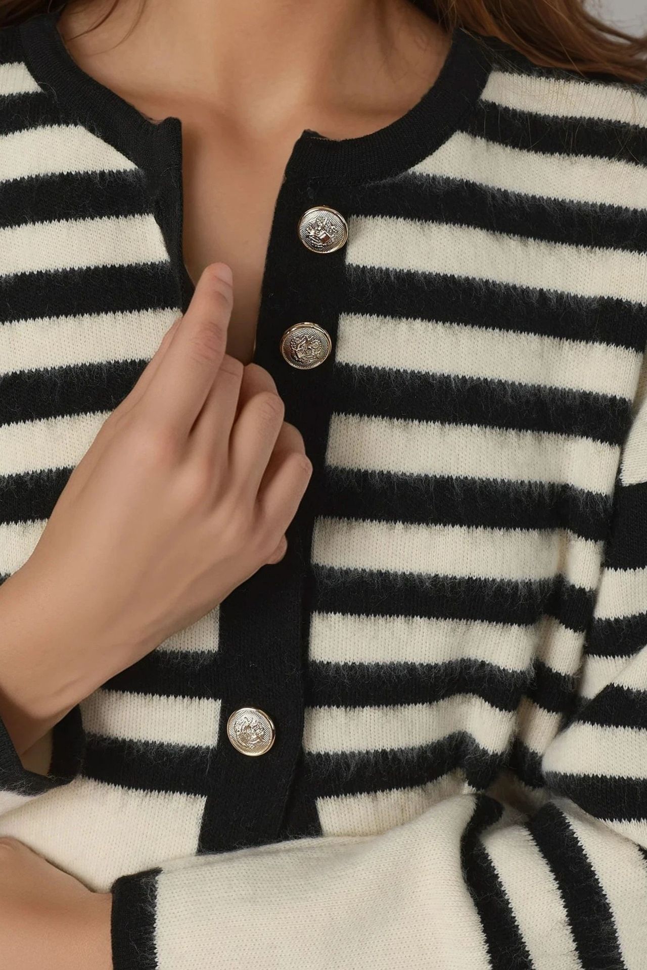 MY FASHION Striped Knit Cardigan with Button Closure 4