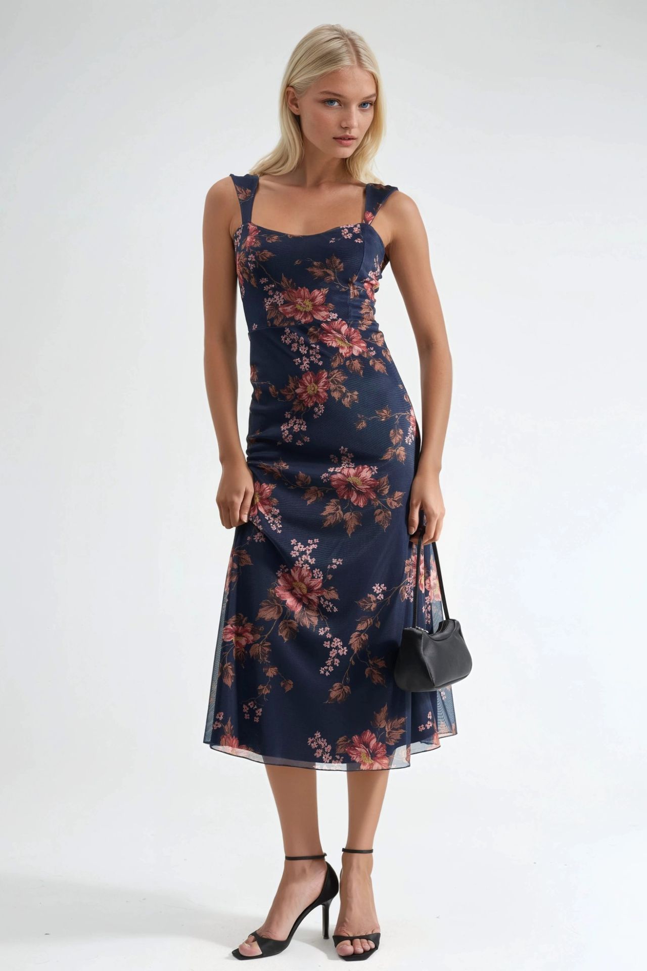 Floral Maxi Dress with Heart Collar 1