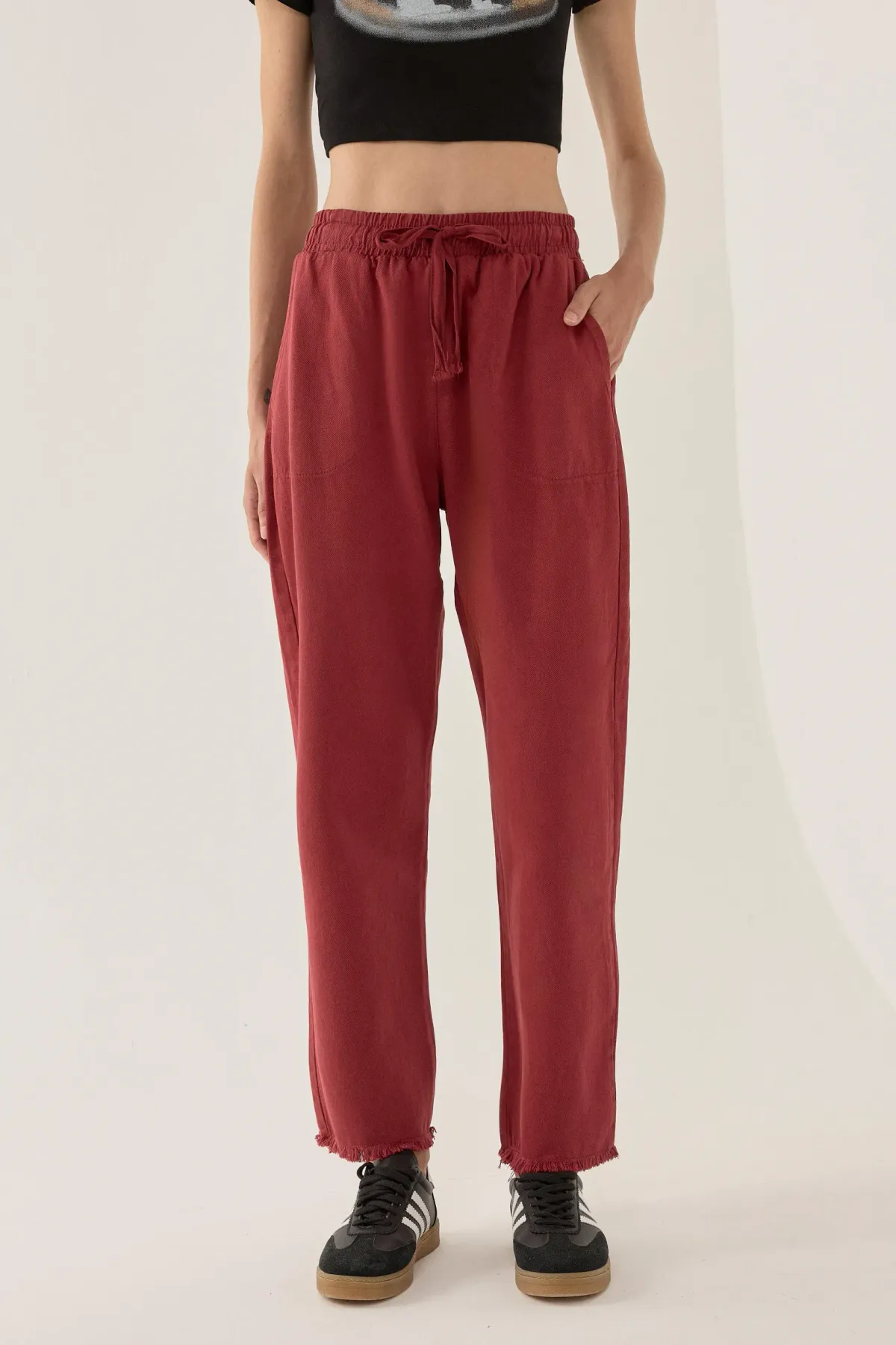 Elastic Waist Carrot Fit Pants 2