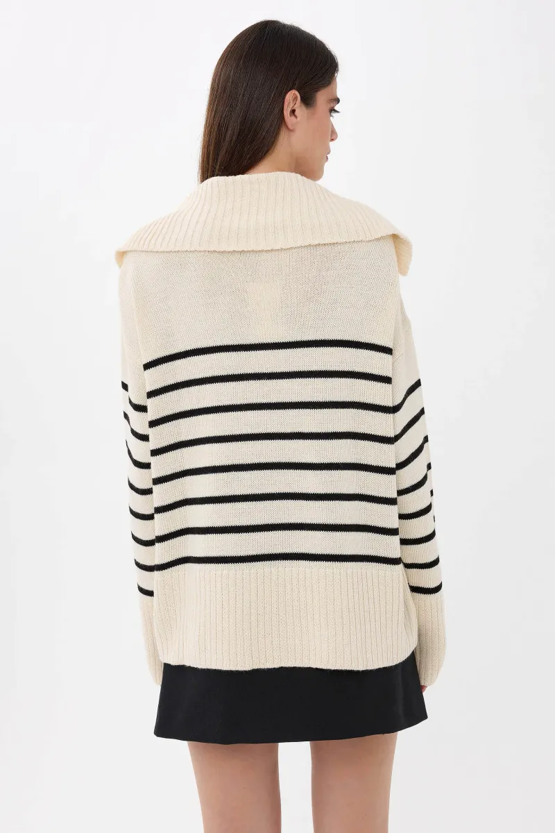 Striped V-Neck Sweater 4