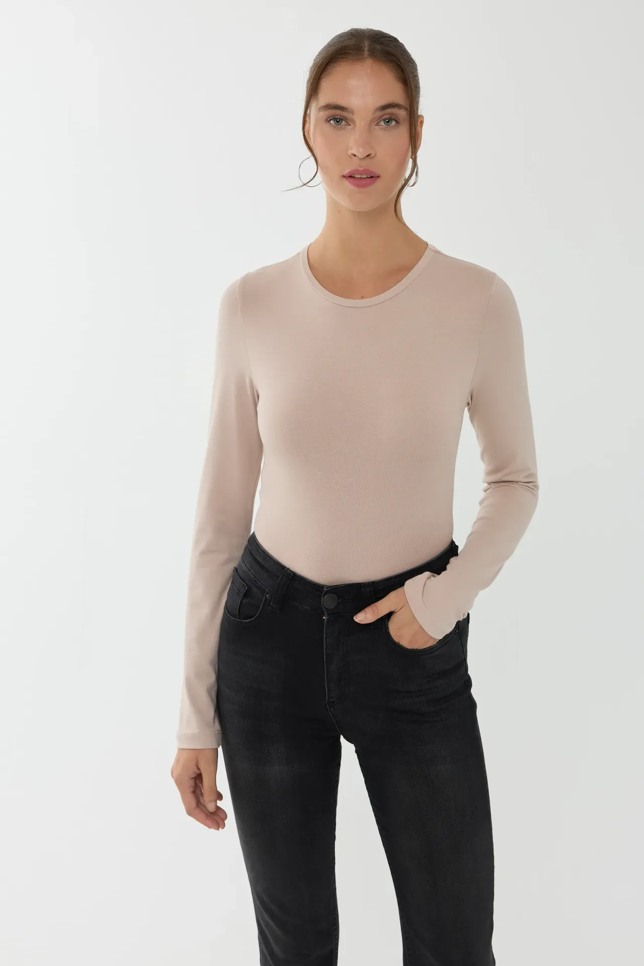 Basic Cotton Long-Sleeve Blouse