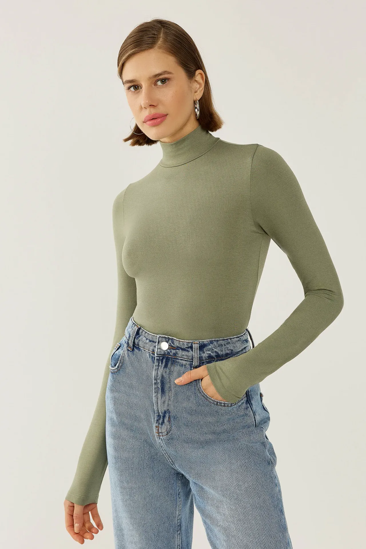 Basic High-Neck Top