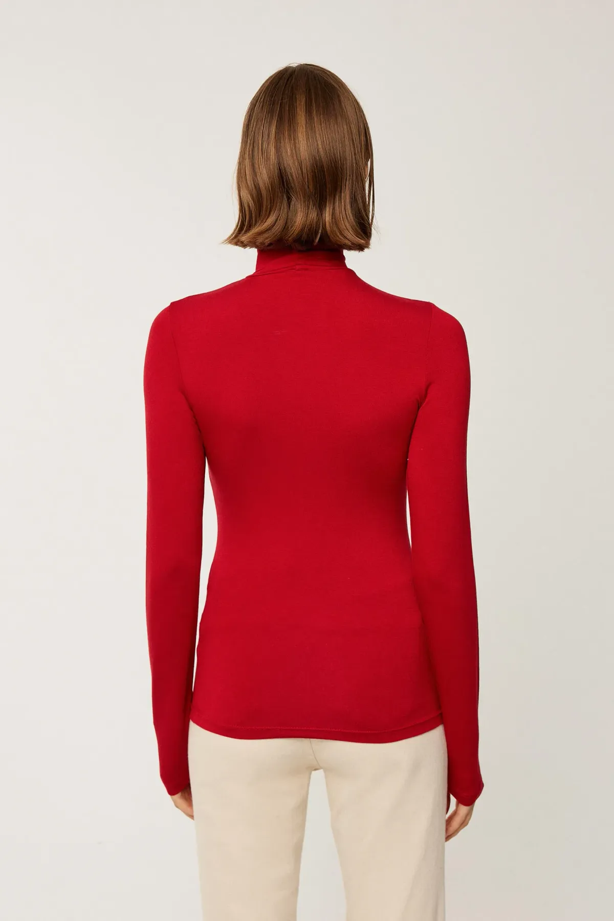 Basic High-Neck Top 4