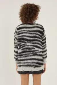 grey-image-3