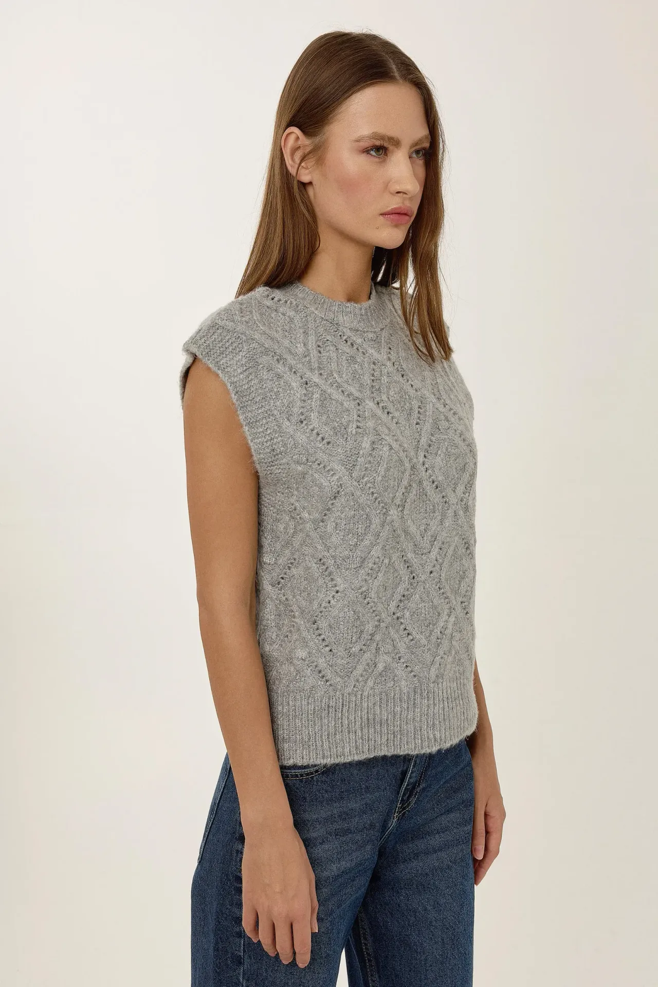 Fitted Knit Sweater Vest