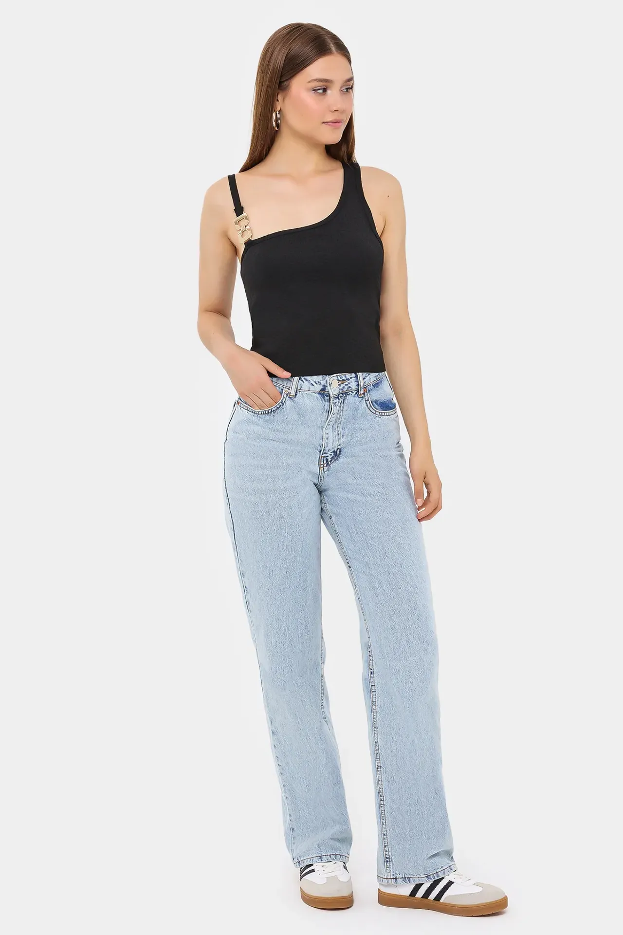 Strap Detail Sleeveless Cropped Top