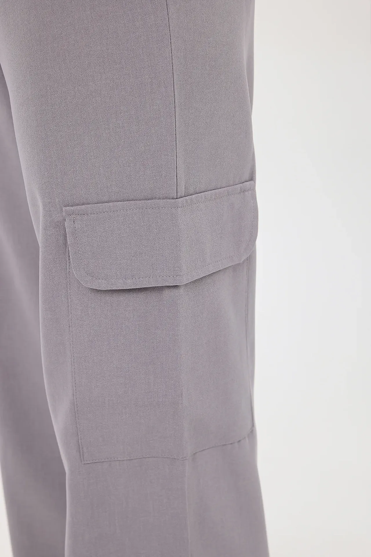 High-Waist Straight-Leg Trousers with Elastic Waistband and Belt Detail