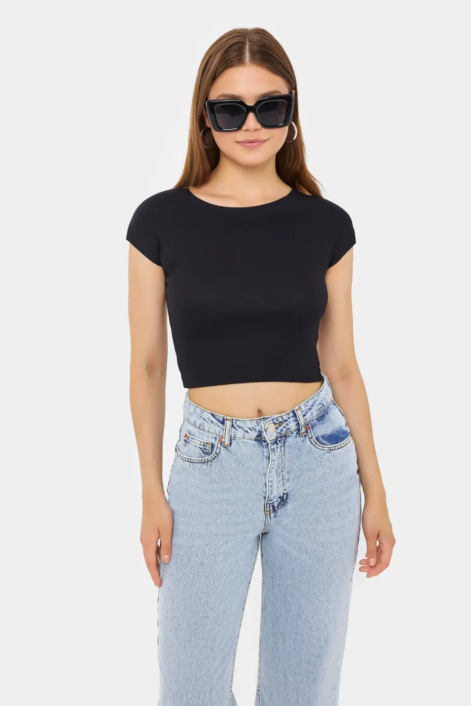 Basic Round Neck Short Sleeve Cropped Top