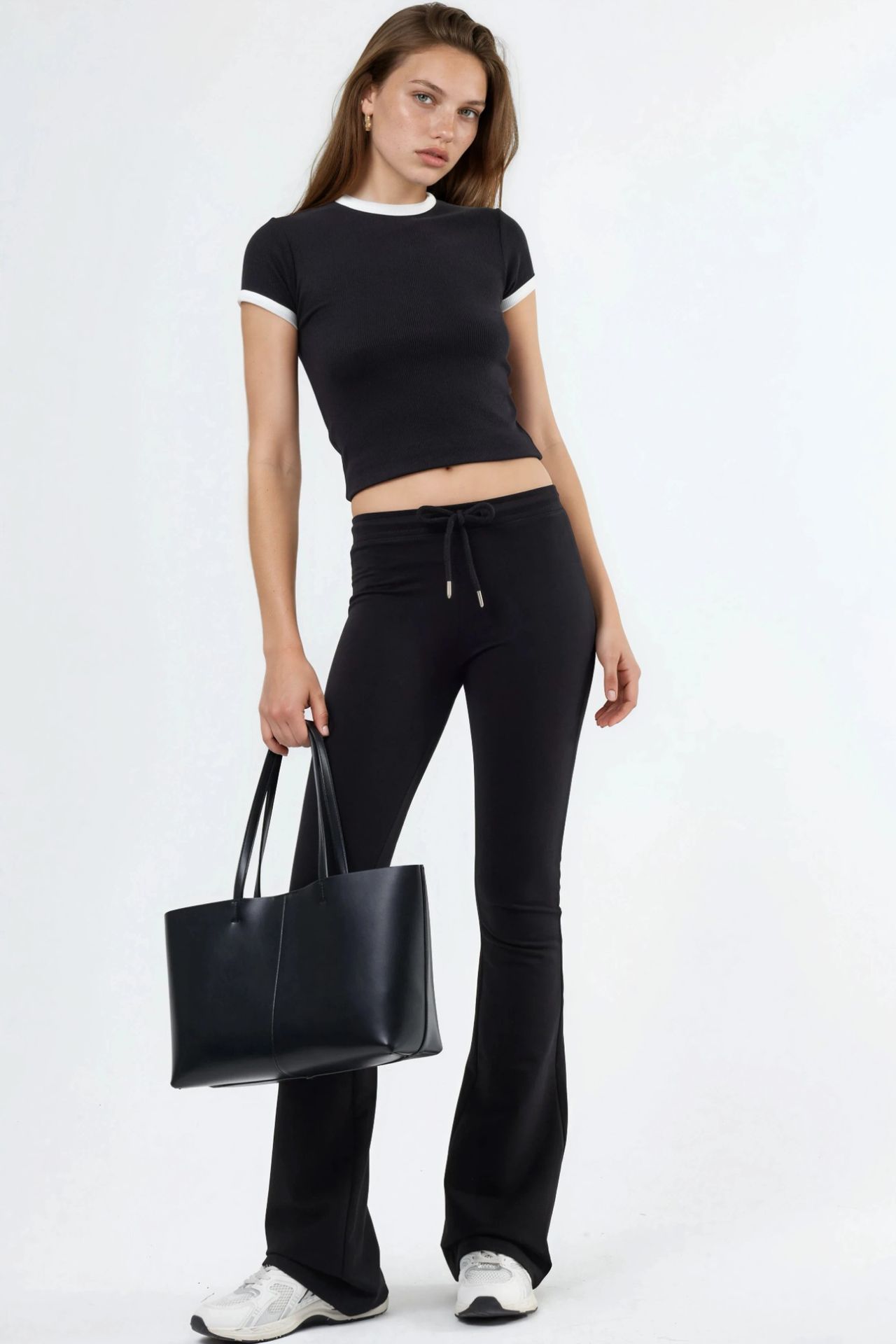 BUSEM Mid Waist Flare Leg Sweatpants with Drawstring 4