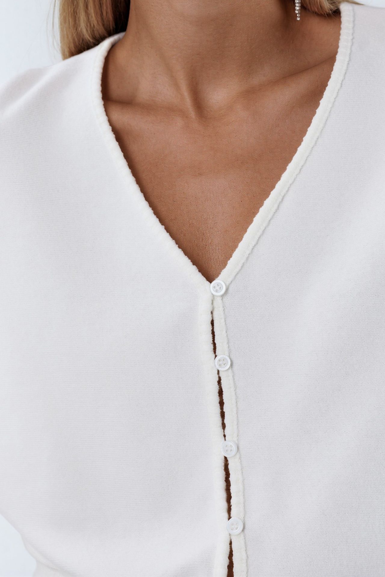 BUSEM V-Neck Ribbed Crop Cardigan 3