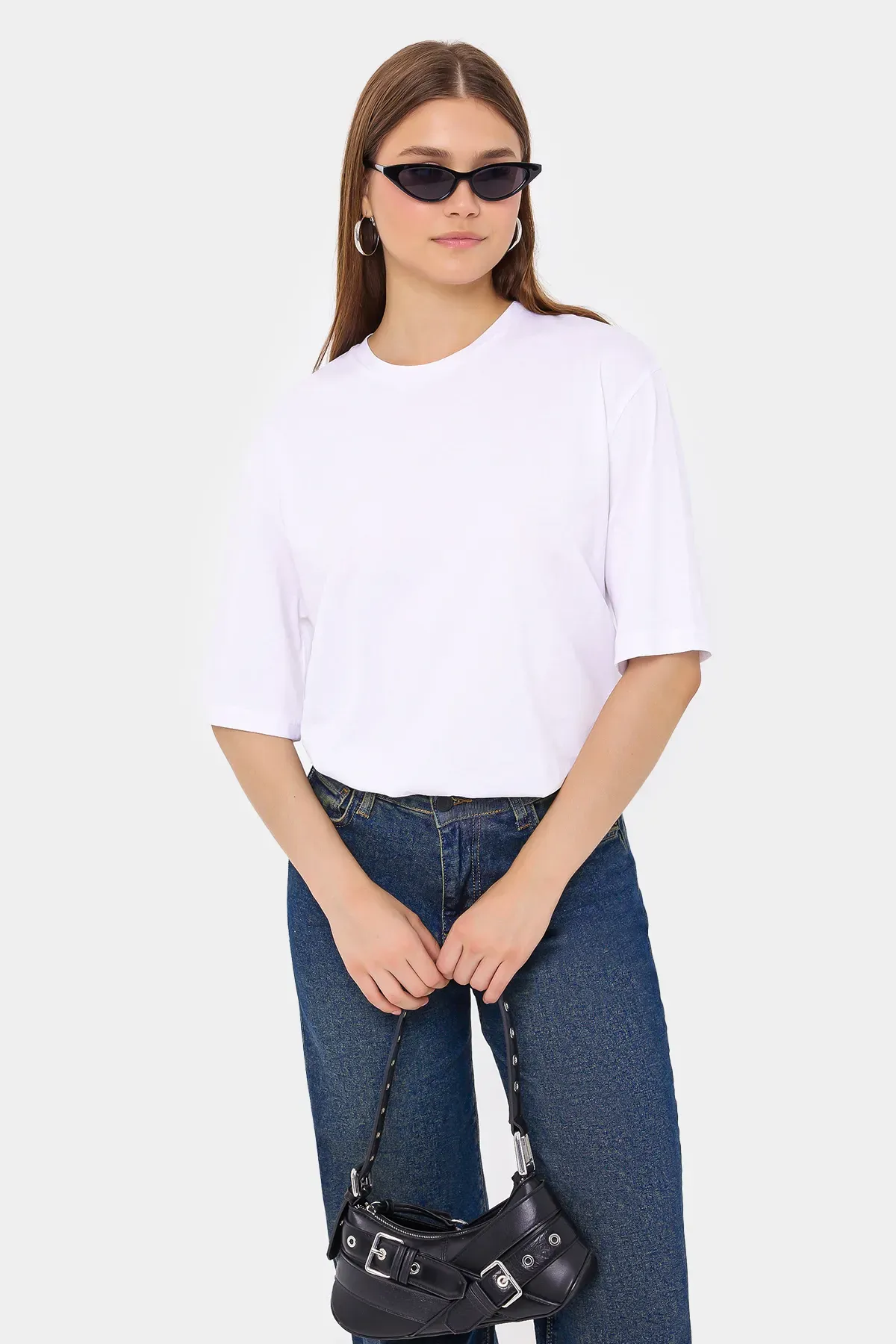 Basic Round Neck Short Sleeve T-Shirt with Zip-Up Back 1