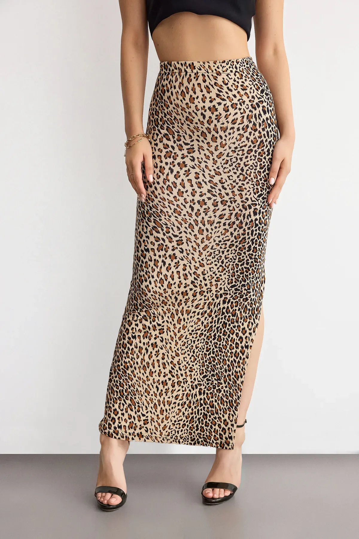 Animal-Printed Maxi Skirt with Side Slit 3