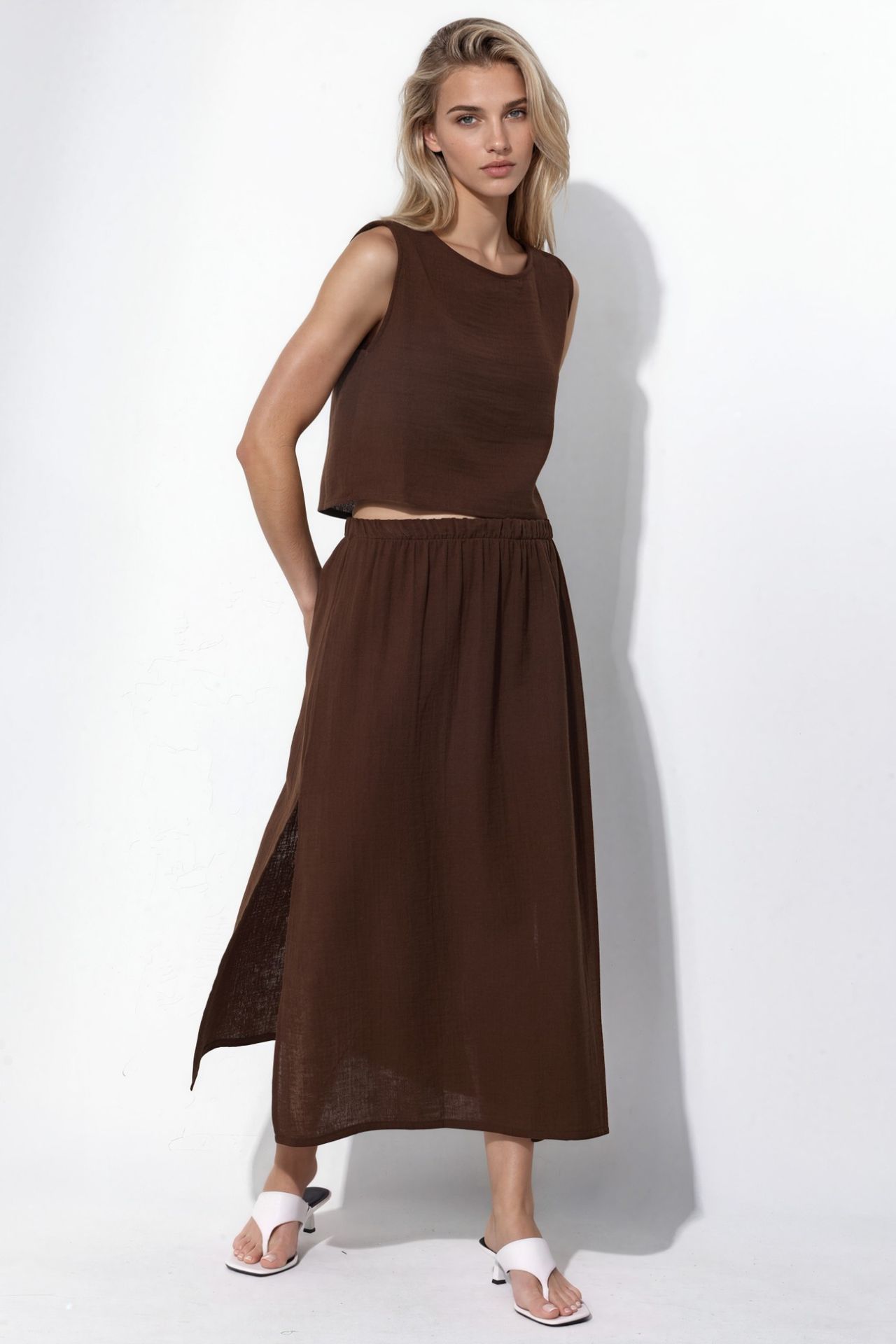 Crop Blouse & Slit Detailed Skirt Muslin Two Piece Set 4