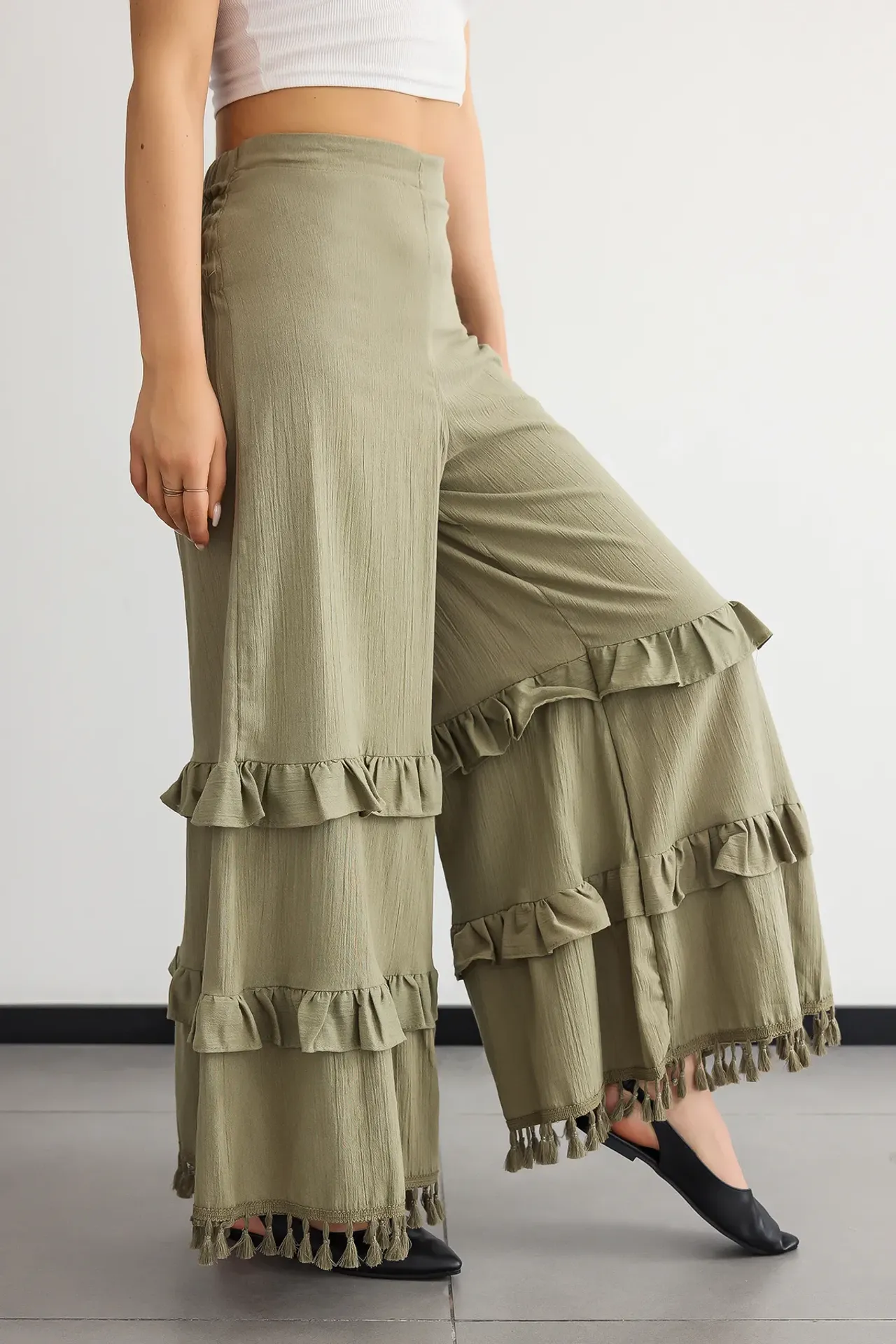 High-Waist Wide-Leg Linen Trousers with Tassel-Hem