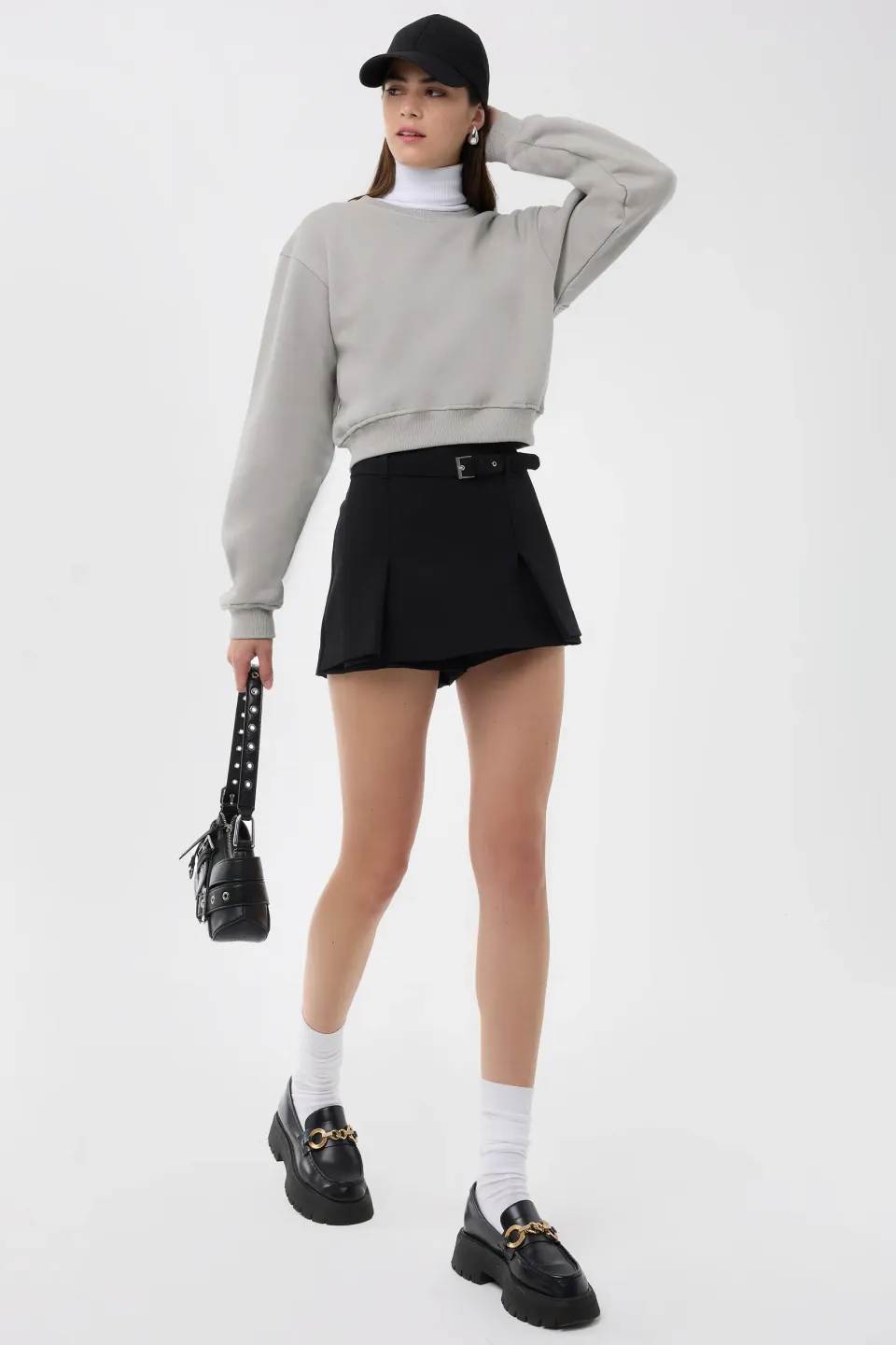 Crop Basic Sweatshirt