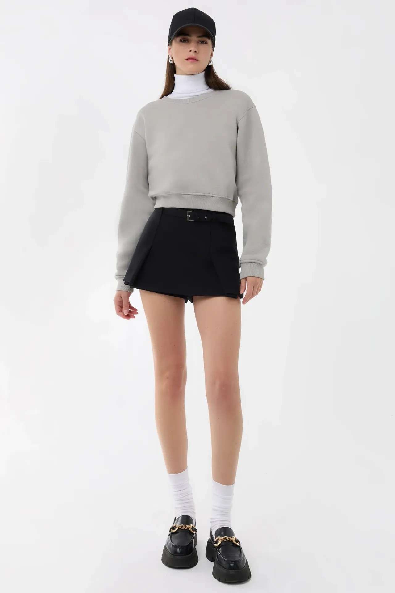 Crop Basic Sweatshirt