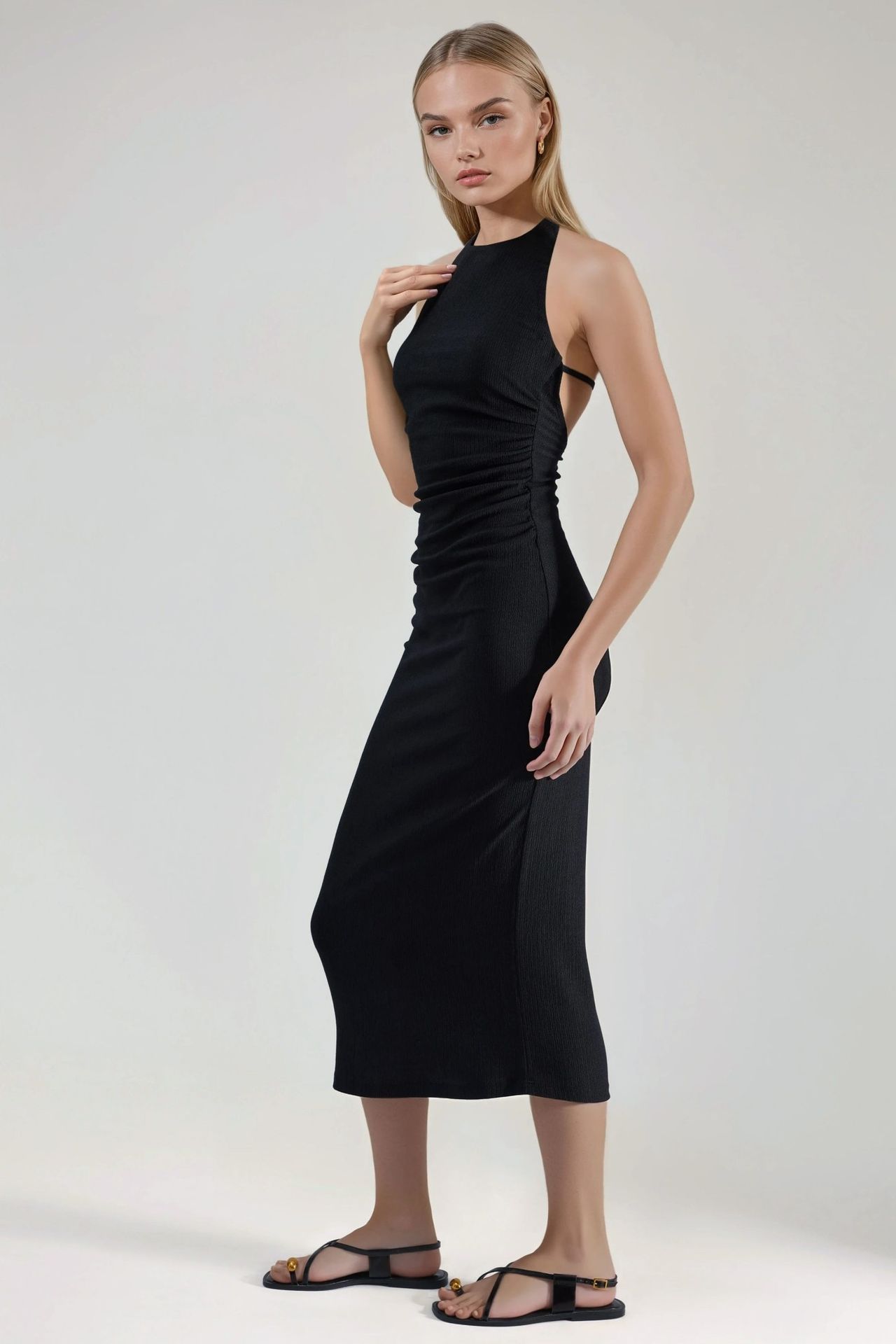 Textured Midi Bodycon Dress with Halter Collar 3