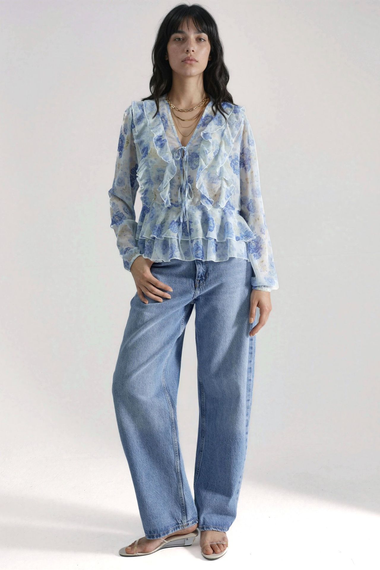 Frilly V-Neck Patterned Blouse 5