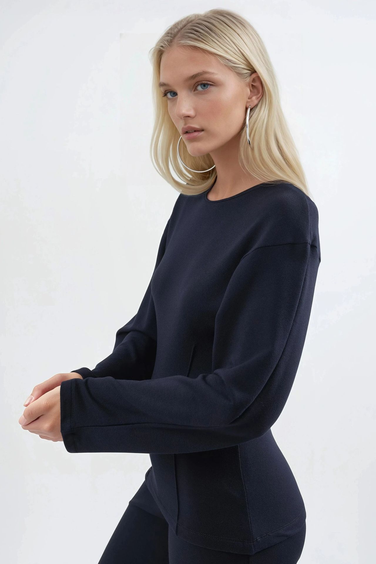 BUSEM Crew Neck Long Sleeve Fitted Blouse 2