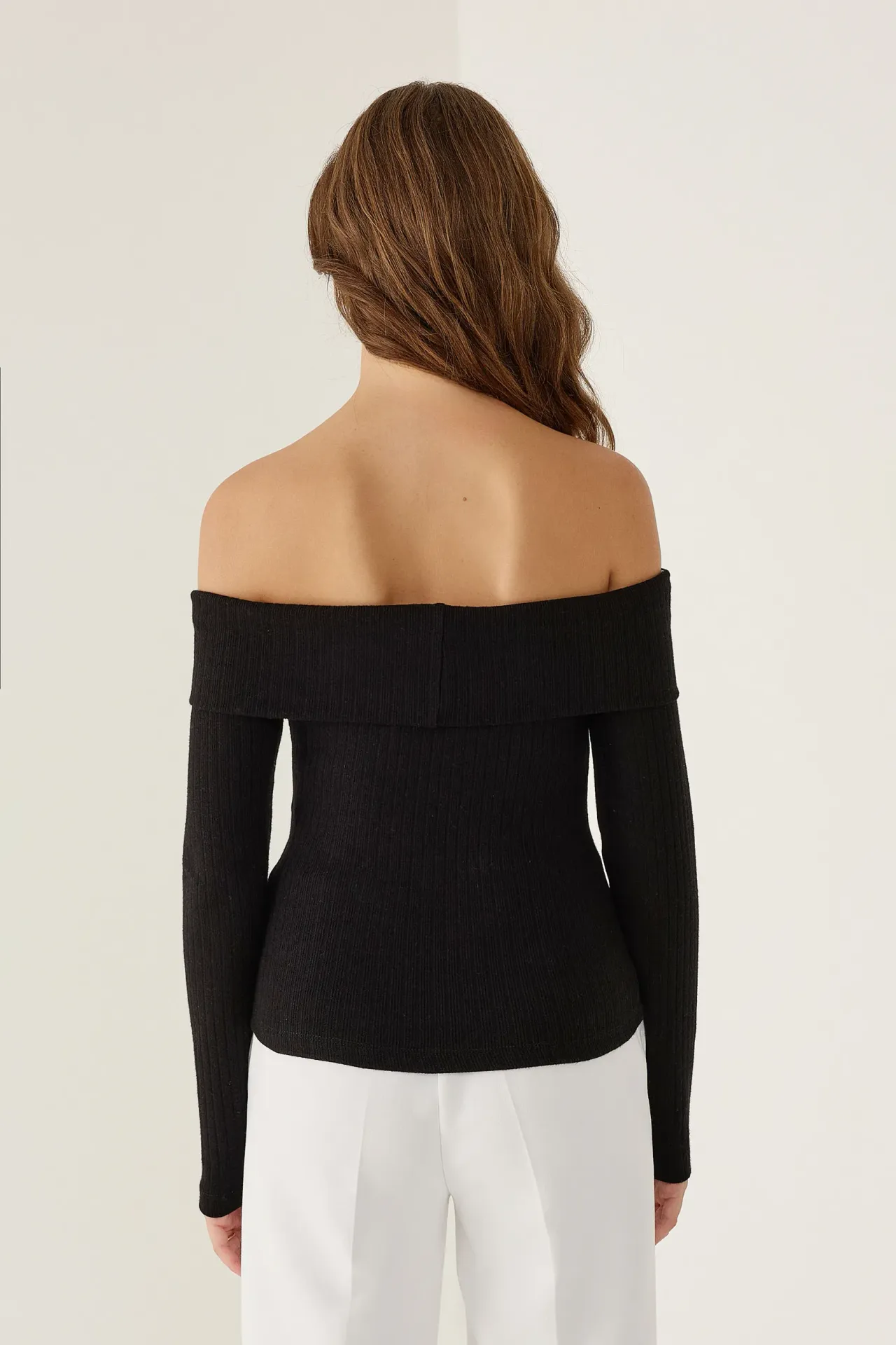 Slim Fit Off-Shoulder Blouse