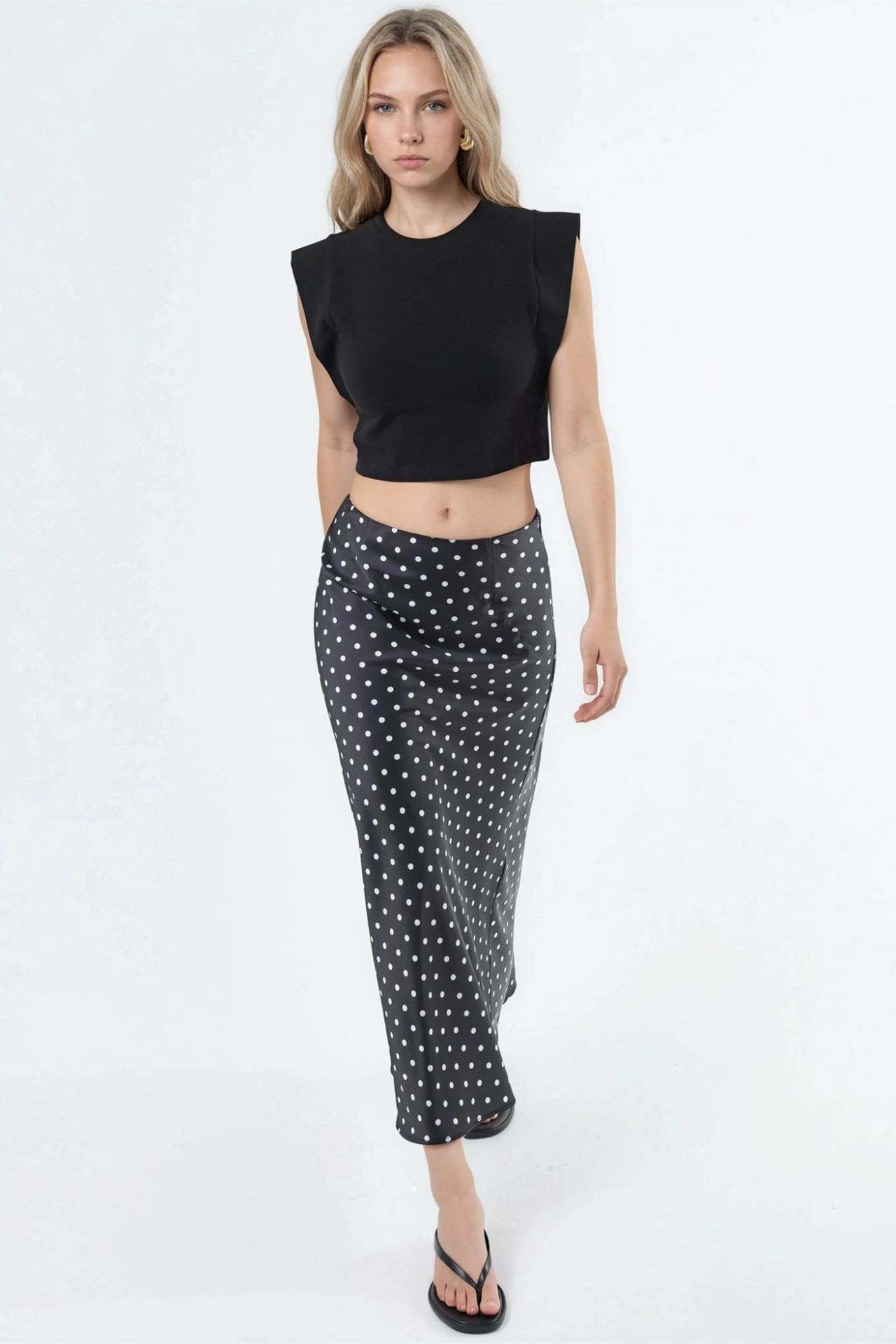 BUSEM Crew Neck Cotton Blend Sleeveless Crop Top 4