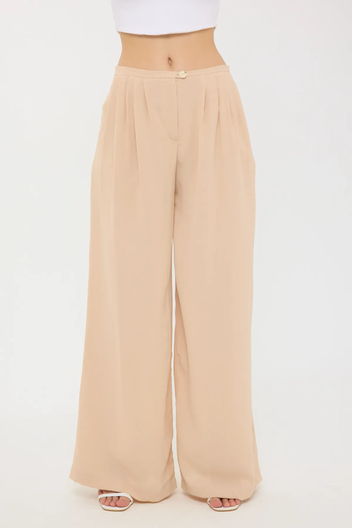 Pleated Wide-Leg Trousers with Relaxed Fit 1
