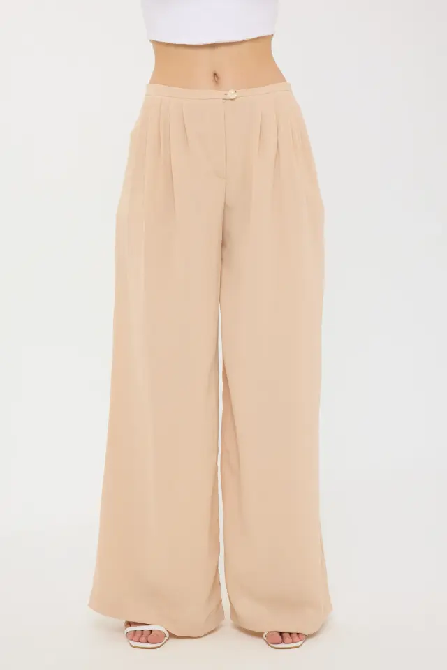 Pleated Wide-Leg Trousers with Relaxed Fit