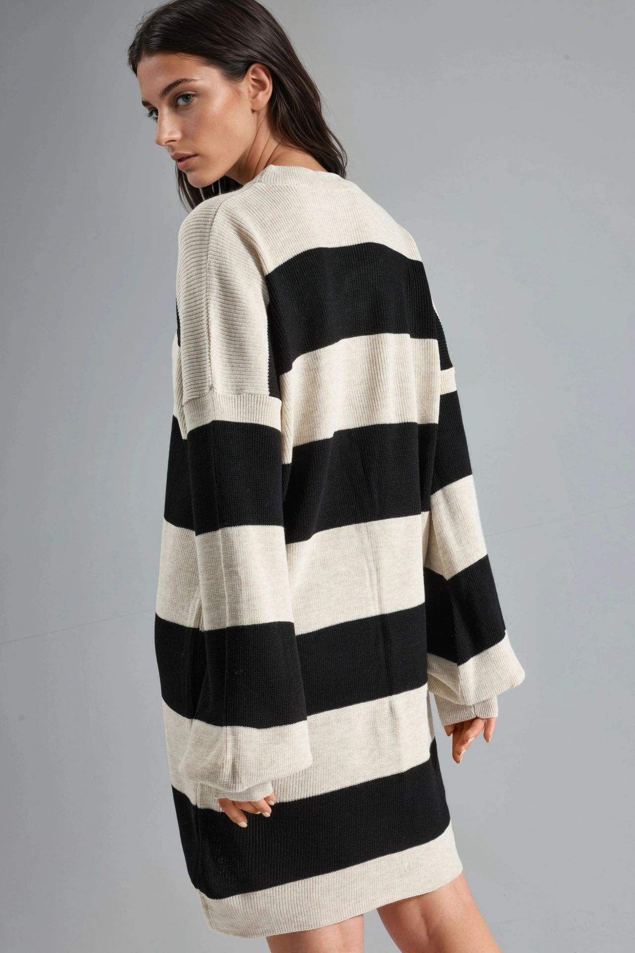 MY FASHION Striped Mini Dress with Crew Neck 4