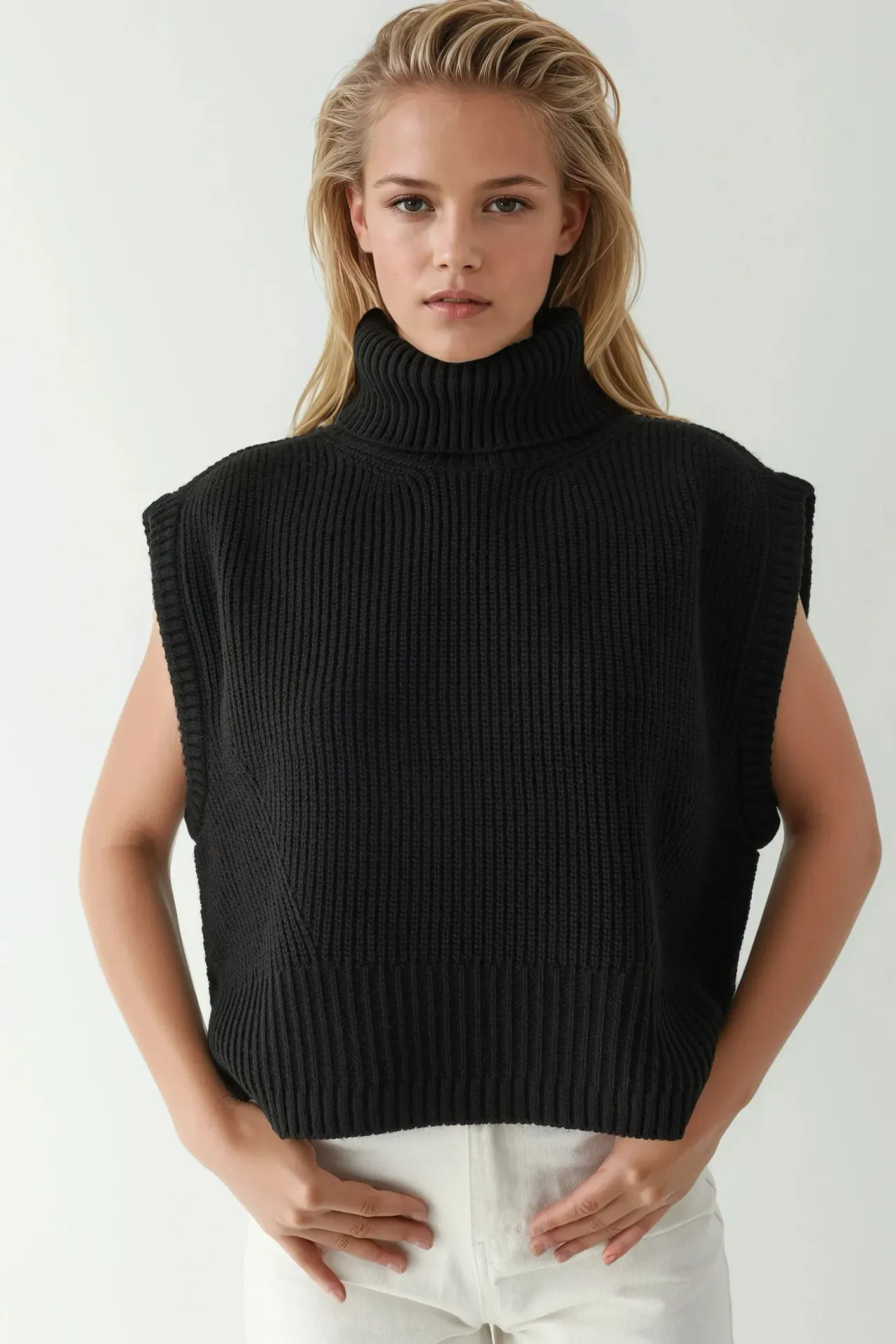 Relaxed Fit Turtleneck Sweater Vest 2